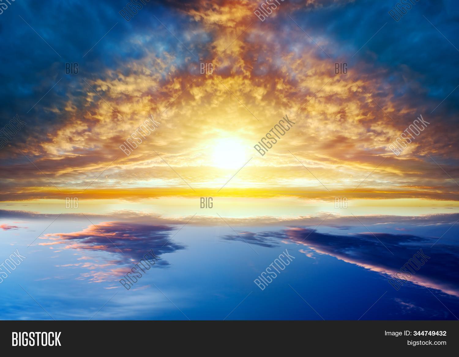 abstract,atmosphere,background,belief,bible,bright,calm,cloud,cloudscape,dawn,dramatic,End,evil,faith,freedom,glow,god,heavenly,hell,holy,hope,horizon,idyllic,landscape,light,mystical,nature,new,orange,peaceful,ray,religion,rising,the,sun,shine,sky,souls,sunrise,sunset,coastline,sea,yellow