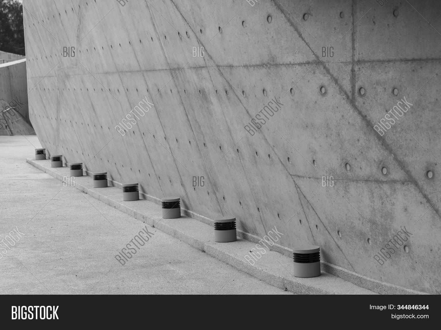 structure,cement,urban,abstract,architectural,architecture,area,atrium,background,bare,black,and,white,blank,block,building,built,chamber,concrete,construction,corridor,design,empty,entrance,exterior,facade,futuristic,grey,grungy,grunge,material,minimal,modern,monochrome,nobody,office,outdoor,patina,raw,surface,tile,wall
