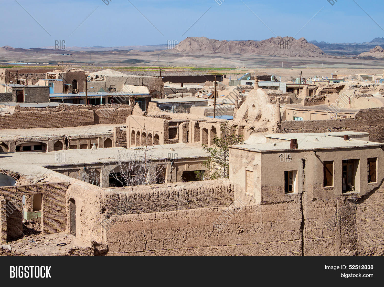 adobe,aerial,ancient,architecture,asia,asian,building,catcher,city,culture,desert,dusty,exterior,heritage,history,horizon,house,iran,iranian,mud,naein,nain,old,persia,persian,religion,roof,sky,street,tower,town,traditional,travel,view,wind