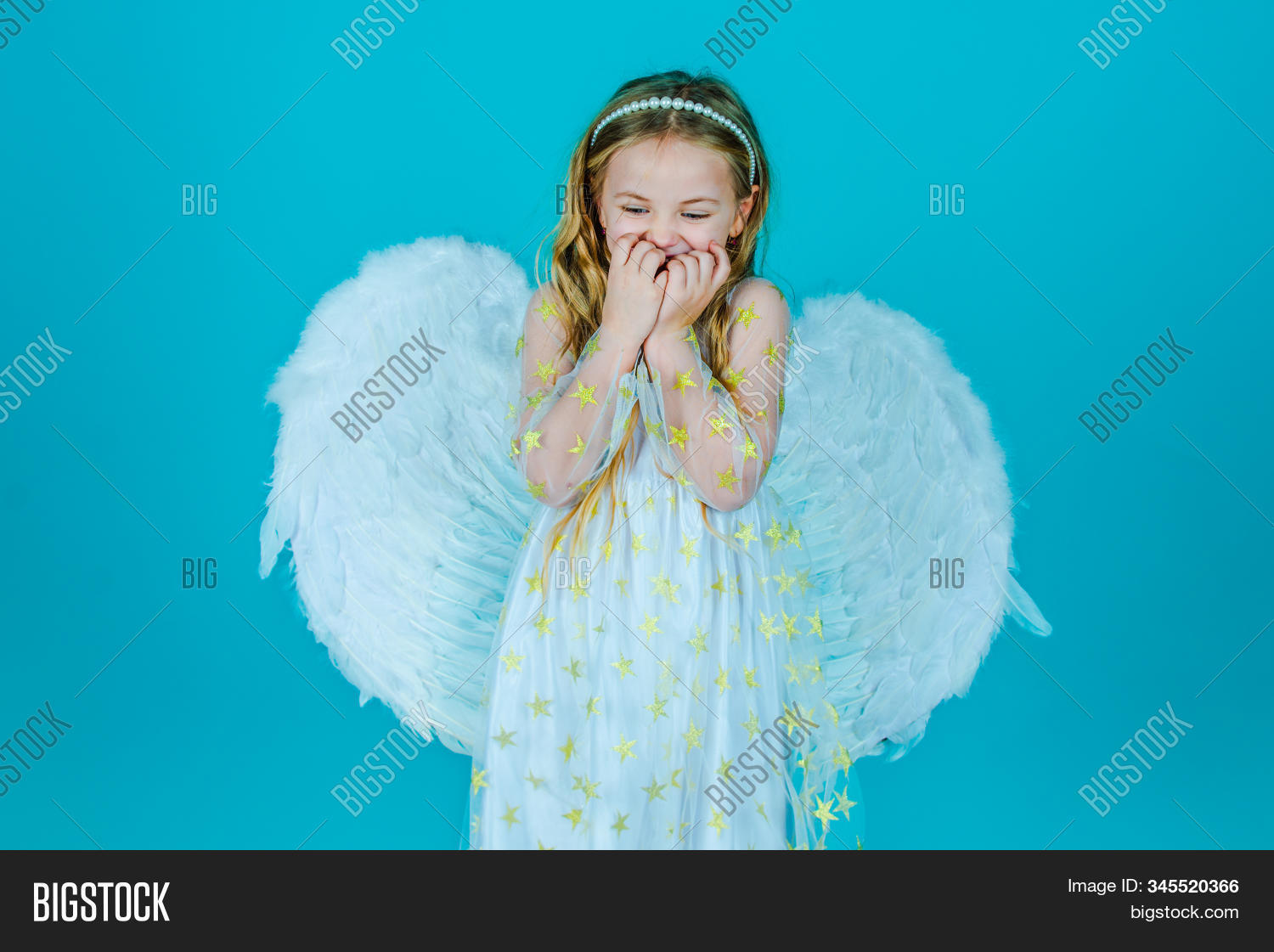 valentine,day,child,kid,girl,little,angel,angelic,wing,innocent,amour,skyblue,blue,expression,background,amur,heaven,smiling,greeting,isolated,charming,funny,celebrate,excited,joyful,holiday,crazy,sweet,young,fun,face,people,cheerful,cupid,saint,beautiful,cute,tender,lovely,happiness,happy,cherub