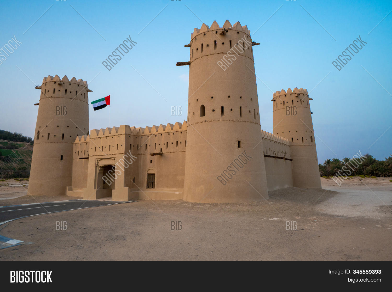 abu,dhabi,active,activities,adventure,ancient,arabian,arabic,architectural,architecture,away,castel,defence,desert,castle,dry,dune,emirates,fort,fortress,heat,historic,historical,history,hot,journey,landscape,liwa,oasis,moreeb,natural,nature,no,person,outdoor,roadtrip,sand,sky,stranded,summer,sun,sunset,terrain,travel,uae,united,arab,vacation,view,yellow