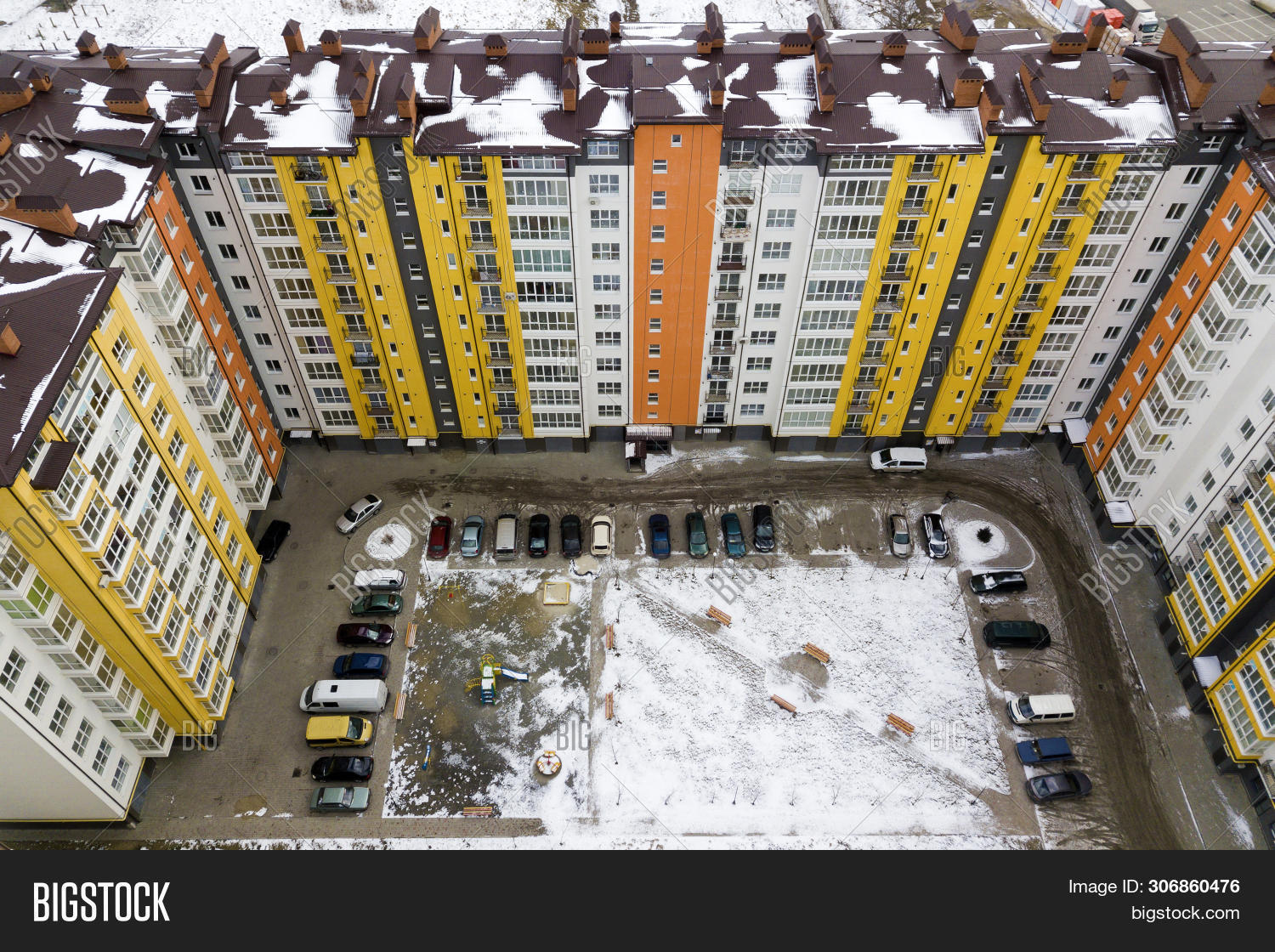 above,aerial,apartment,architecture,block,brick,buildings,cars,chimney,city,comfortable,complex,day,development,drone,estate,from,gray,high,infrastructure,landmark,landscape,lot,metropolis,modern,office,outdoors,panoramic,parking,perspective,photography,property,real,residential,road,roof,scene,skyscraper,snow,street,structure,tall,technology,tile,top,town,urban,view,white,winter