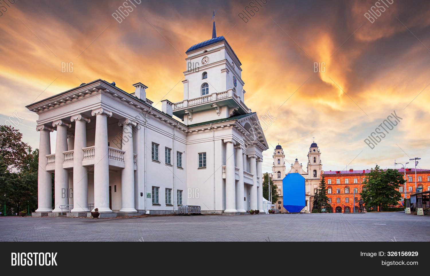 architecture,belarus,building,capital,cathedral,center,christianity,church,city,culture,dark,day,dusk,europe,european,exterior,famous,freedom,hall,historic,historical,history,holy,landmark,minsk,night,old,orthodox,outdoor,place,religion,republic,spirit,square,street,summer,sunset,tourism,tourist,tower,town,travel,twilight,upper,view,white