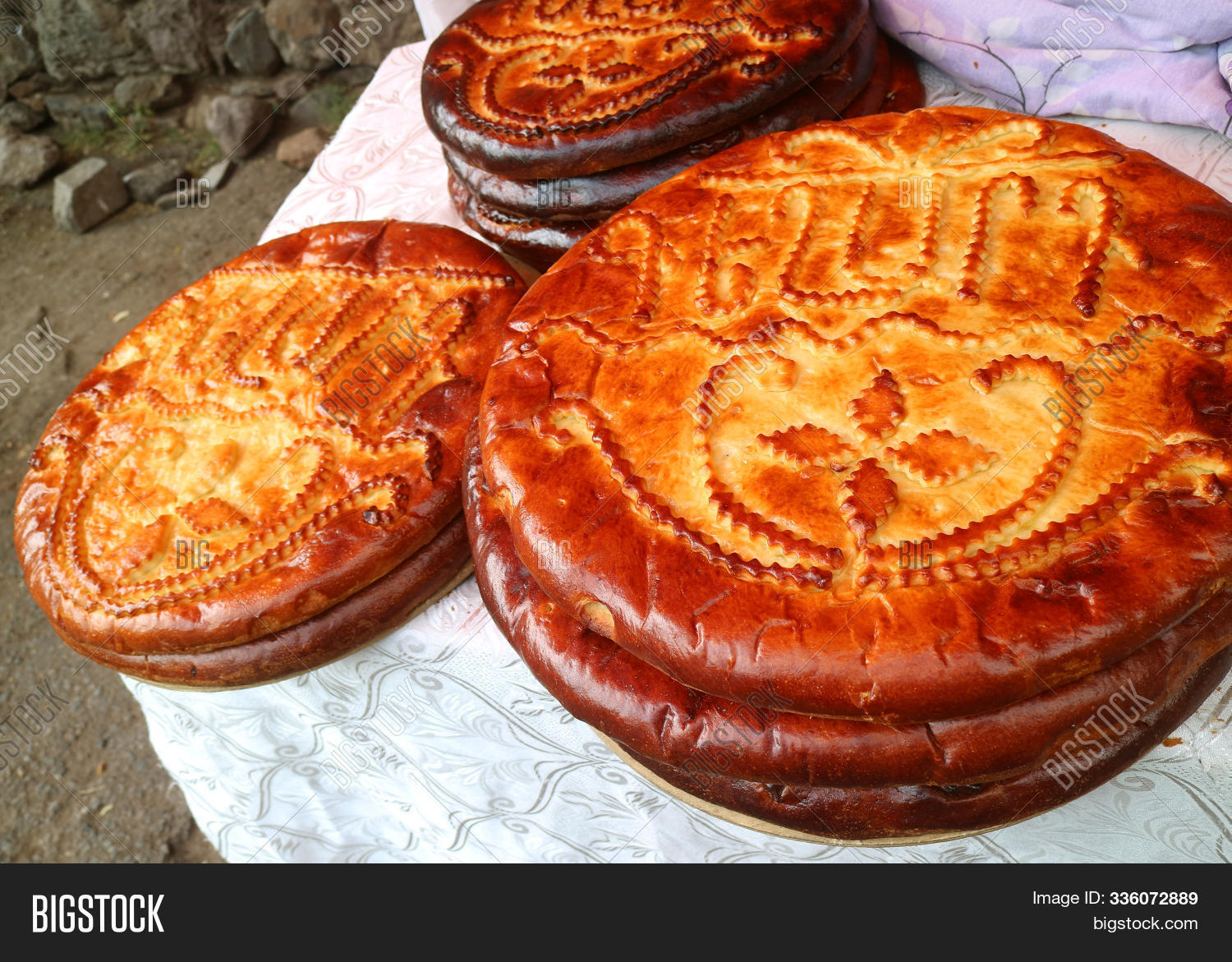 armenia,asia,azat,baked,bakery,beautiful,bread,breakfast,brown,butter,cake,caucasus,close,decorated,delicious,dessert,dough,europe,famous,filled,food,fresh,gata,goght,healthy,kotayk,many,meal,mouthwatering,outdoors,pastry,province,refreshment,selling,shop,snack,soft,stack,stand,sugar,sweet,tasty,traditional,unique,up,valley,village,walnut,yummy