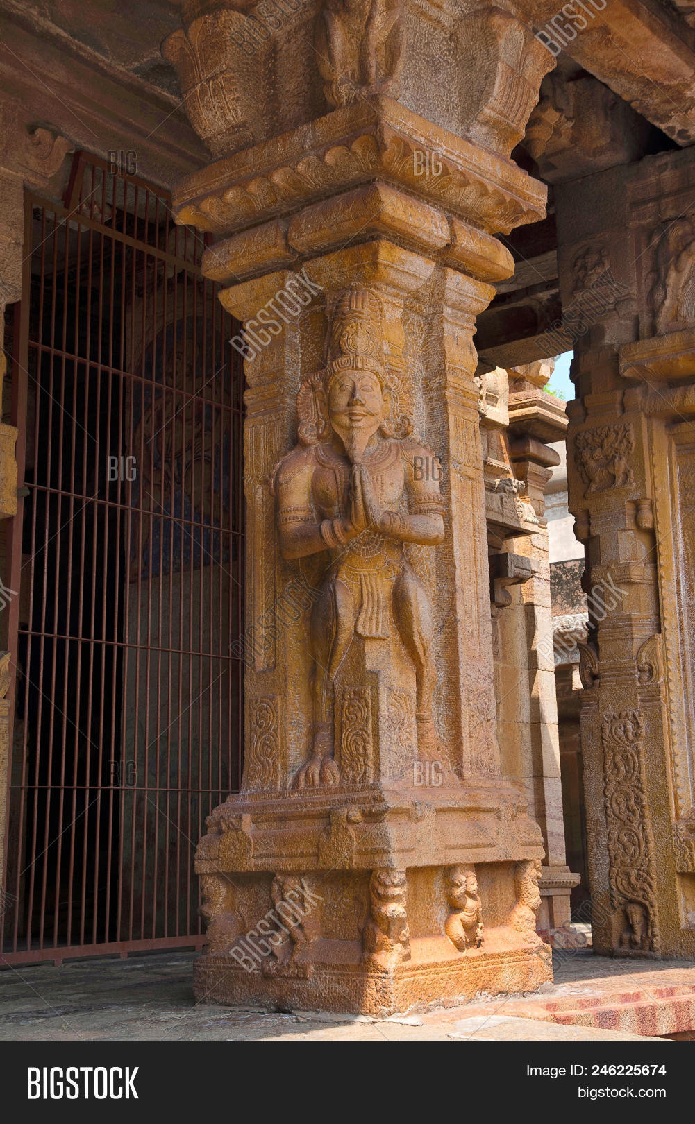 1010,AD,I,Raja,Subrahmanyam,ancient,architecture,asian,big,brihadeeswarar,brihadishwara,brihadishwarar,brihadisvara,carving,chola,civilization,dravidian,entrance,figure,heritage,hindu,hinduism,india,indian,koil,koyil,landmarks,nadu,ornate,peruvudaiyar,pillar,pillered,rajarajeswaram,sandstone,sculpture,shaivism,shrine,site,south,tamil,tanjavur,tanjore,temple,thanjavur,travel,unesco,weathered,welcome,world