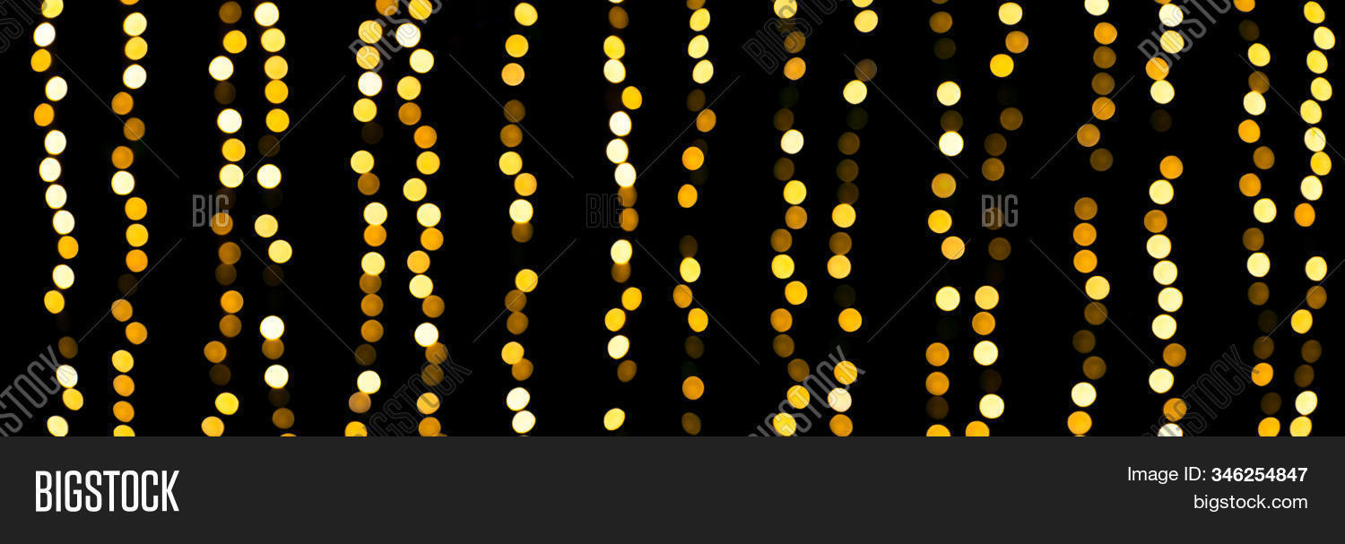 texture,light,bokeh,holiday,background,black,golden,christmas,overlay,defocused,panoramic,wide,angle,celebration,anniversary,effect,gold,yellow,xmas,party,sparkle,blurred,decoration,abstract,circle,round,panorama,glitter,glow,shiny,blur,design,illuminated,beauty,beautiful,pattern,celebrate,glamour,luxury,event,backdrop,decor,wallpaper,spot,festive,boken,composition,color