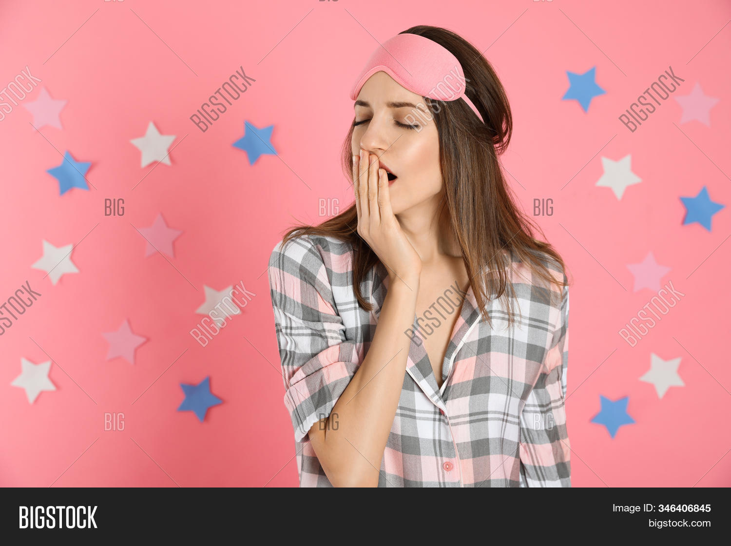 good,sleep,sleepwear,dream,nightwear,posing,accessory,enjoying,clothes,sleepy,wearing,cute,wellness,calm,comfort,cozy,home,lifestyle,fashion,beauty,healthy,nighttime,morning,yawning,mask,sleeping,star,pink,color,pajamas,bedtime,bed,evening,girl,caucasian,night,pretty,rest,relax,young,time,person,female,adult,woman,background,beautiful