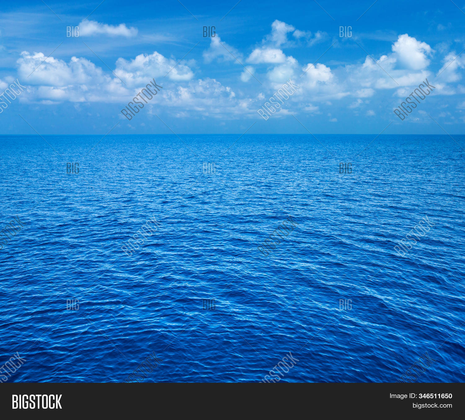 beautiful,beauty,blue,blue sky,clear,clear sky,cloud,dusk,holiday,horizon line,landscape,light blue sky,natural,nature,nature landscape,ocean,ocean paradise,on the sea,relaxation,sea,sky,summer,tranquil,tranquil sea,travel,tropical,water,wave,white