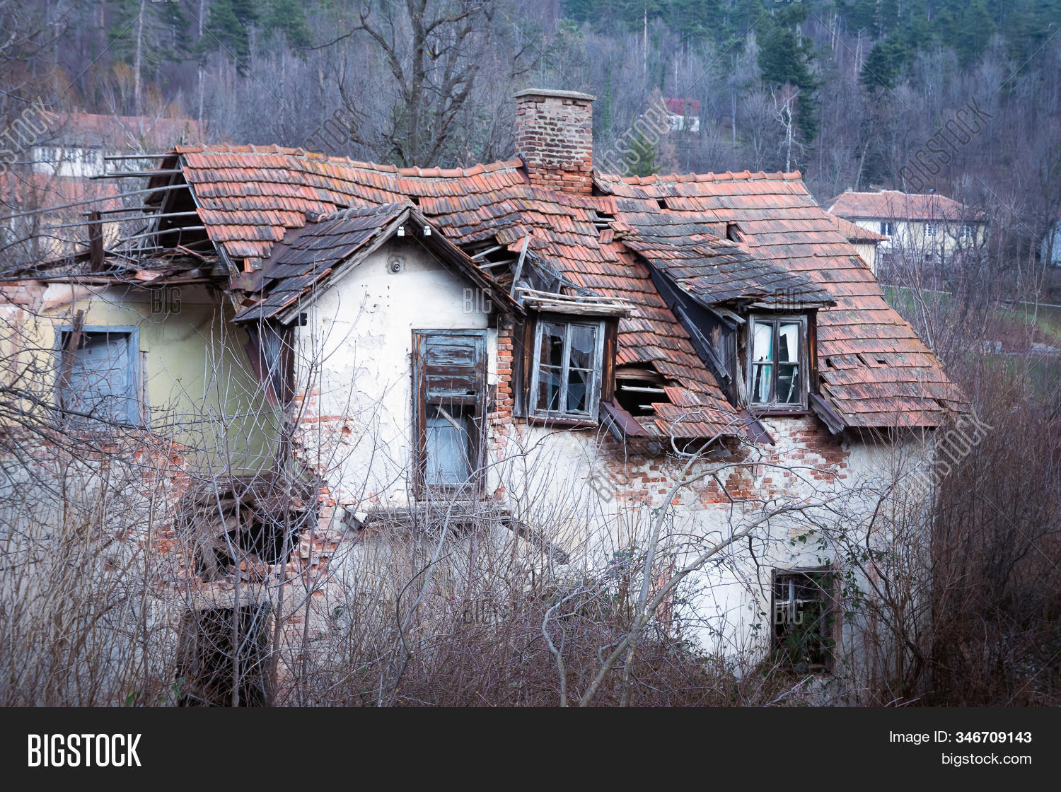 home,abandoned,setup,sadness,interior,penthouse,vintage,apartment,house,residential,traditional,ruined,room,sunlight,loft,winter,dirty,simply,sunset,family,ruin,style,mug,artisan,facade,beautiful,nostalgic,old,renovation,artwork,nostalgia,simple,decor,space,window,cute,morning,building,arranged,rustic,roof,front,photography,molding,broken,design,brick,wall,village