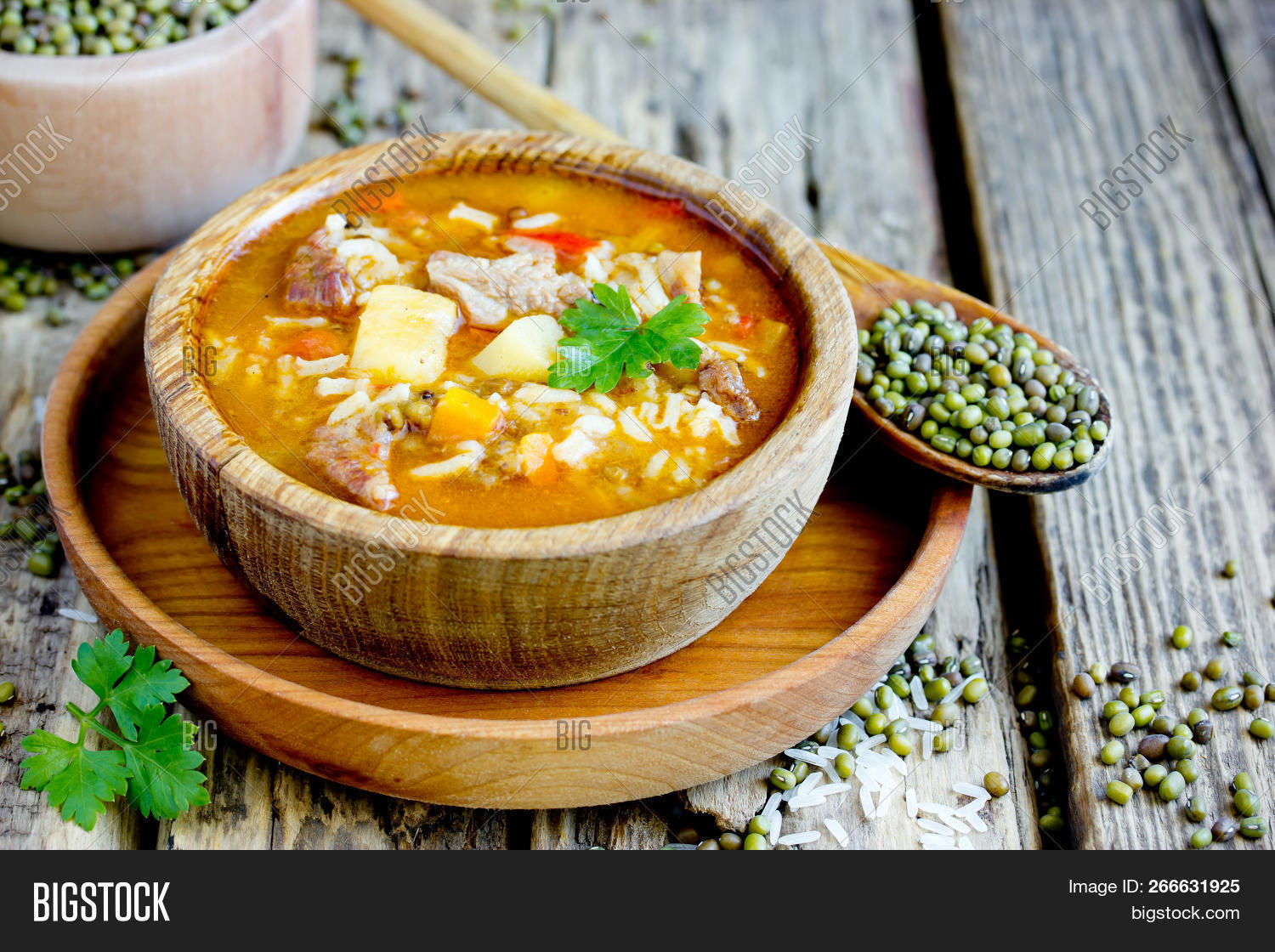 background,bean,beef,bob,boiled,bowl,broth,cereal,cilantro,classic,cuisine,dal,delicious,dinner,dish,food,gourmet,grain,hearty,homemade,hot,indian,kitchen,lamb,lentil,lunch,mash,mashhurda,meal,meat,moong,mung,national,ramadan,recipe,red,restaurant,rice,rustic,shchi,shurpa,soup,spice,tomato,traditional,uzbek,uzbekistan,vegetable,vegetarian,wooden