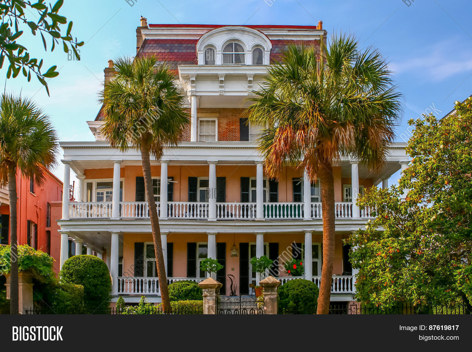 americana,americas,antebellum,architecture,battery,beautiful,business,carolinas,charleston,charleston south carolina,civil,classic,colonial,column,cupola,destinations,district,estate,front of house,front porch,gone,historical,history,home,house,mansions,palm,palmetto,pink,porch,rainbow,real,realty,revolution,south america,south carolina,stately,tree house,trees,two,use,vacation,veranda,view