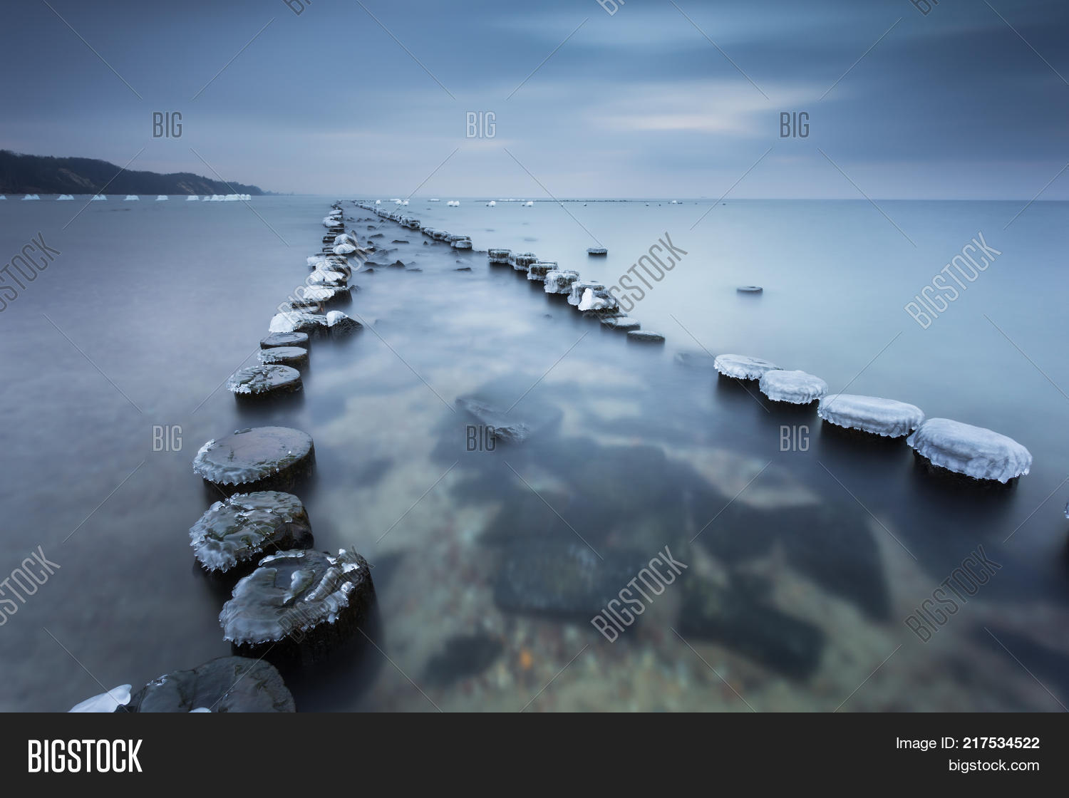 babie,baltic,bay,beach,blue,breakwater,building,calm,coast,coastline,destination,destroyed,doly,europe,exposure,frozen,gdynia,german,historic,historical,horizon,ice,icy,idyllic,ii,landscape,line,marine,military,nature,north,perspective,platform,poland,ruins,scenery,sea,seascape,seaside,shore,snow,tide,torpedo,torpedownia,water,wave,white,winter,wooden