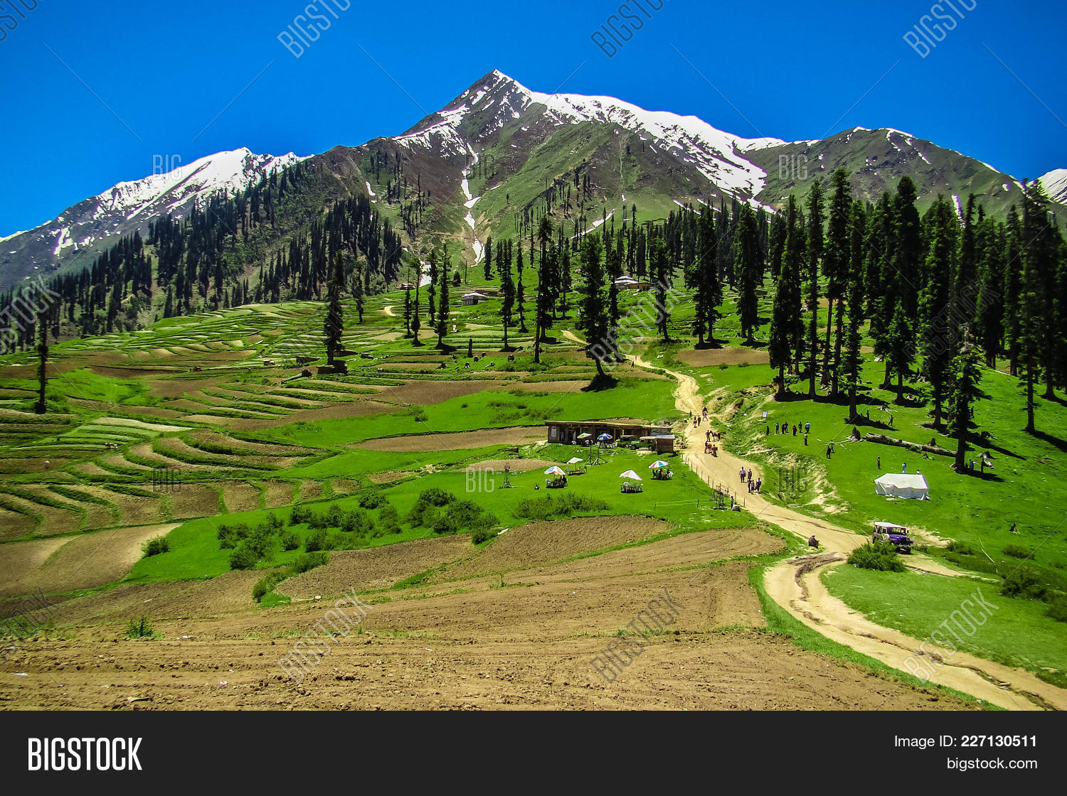 District,Holidays,Khyber,Mansehra,Pakhtunkhwa,Tourism,adventure,and,areas,background,beautiful,blue,calm,clear,highlands,horizon,kaghan,lake,lalazar,land,landscape,meadows,mountain,mountainscape,naran,natural,northern,of,on,outdoor,pakistan,pine,resort,scenery,scenic,sky,snow,spectacular,spot,tourist,travel,trees,valley,view,water,winter