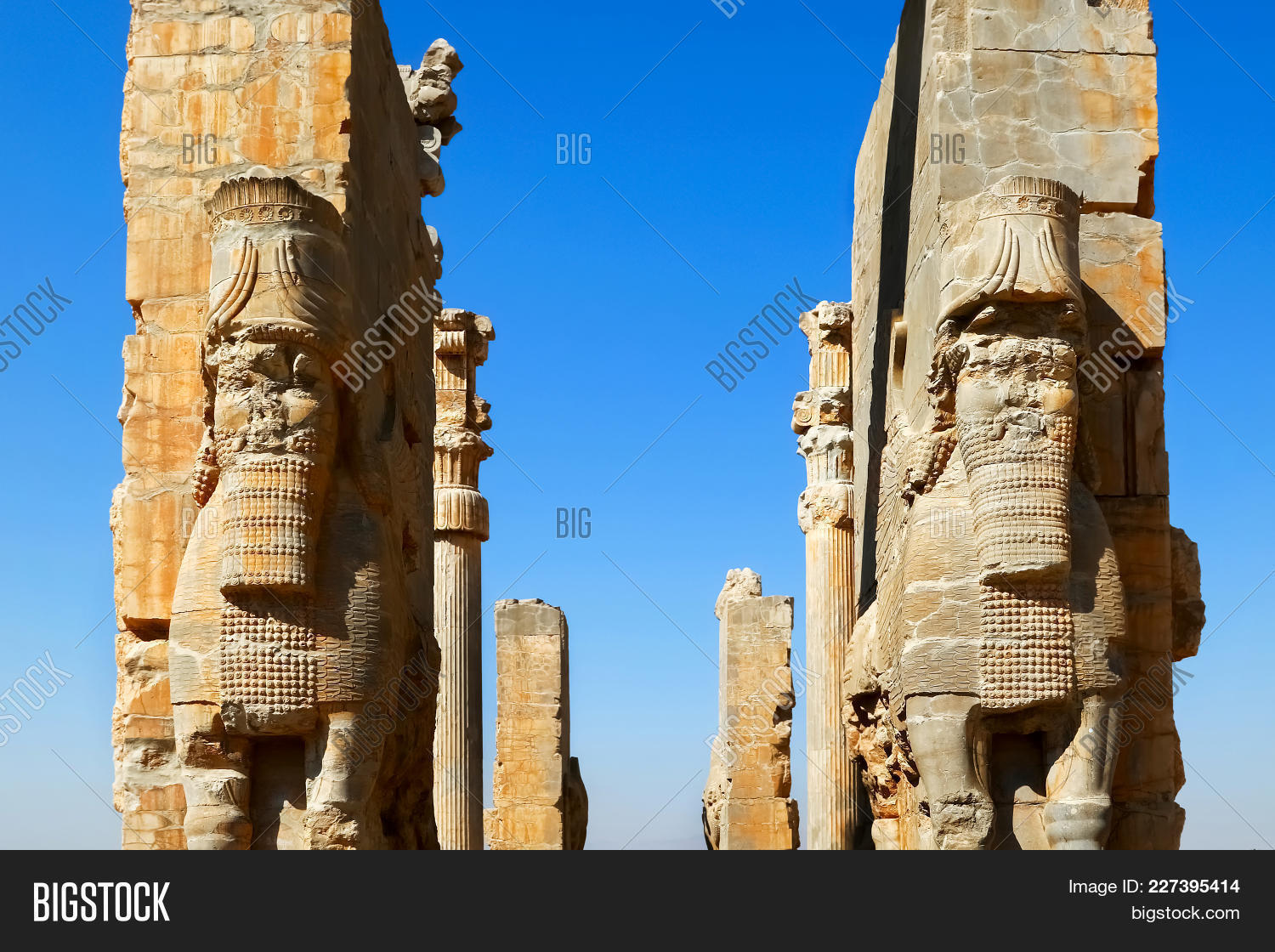 Achaemenid,Iran,Iranian,Persepolis,Persia,Persian,ancient,archeology,bas-relief,blue,capital,columns,culture,dynasty,east,excavations,heritage,historical,history,middle,monument,old,outside,palace,people,relief,ruins,sand,sculpture,shiraz,sight,sky,statue,stone,tourism,tourist,travel,unesco,wall,white,world