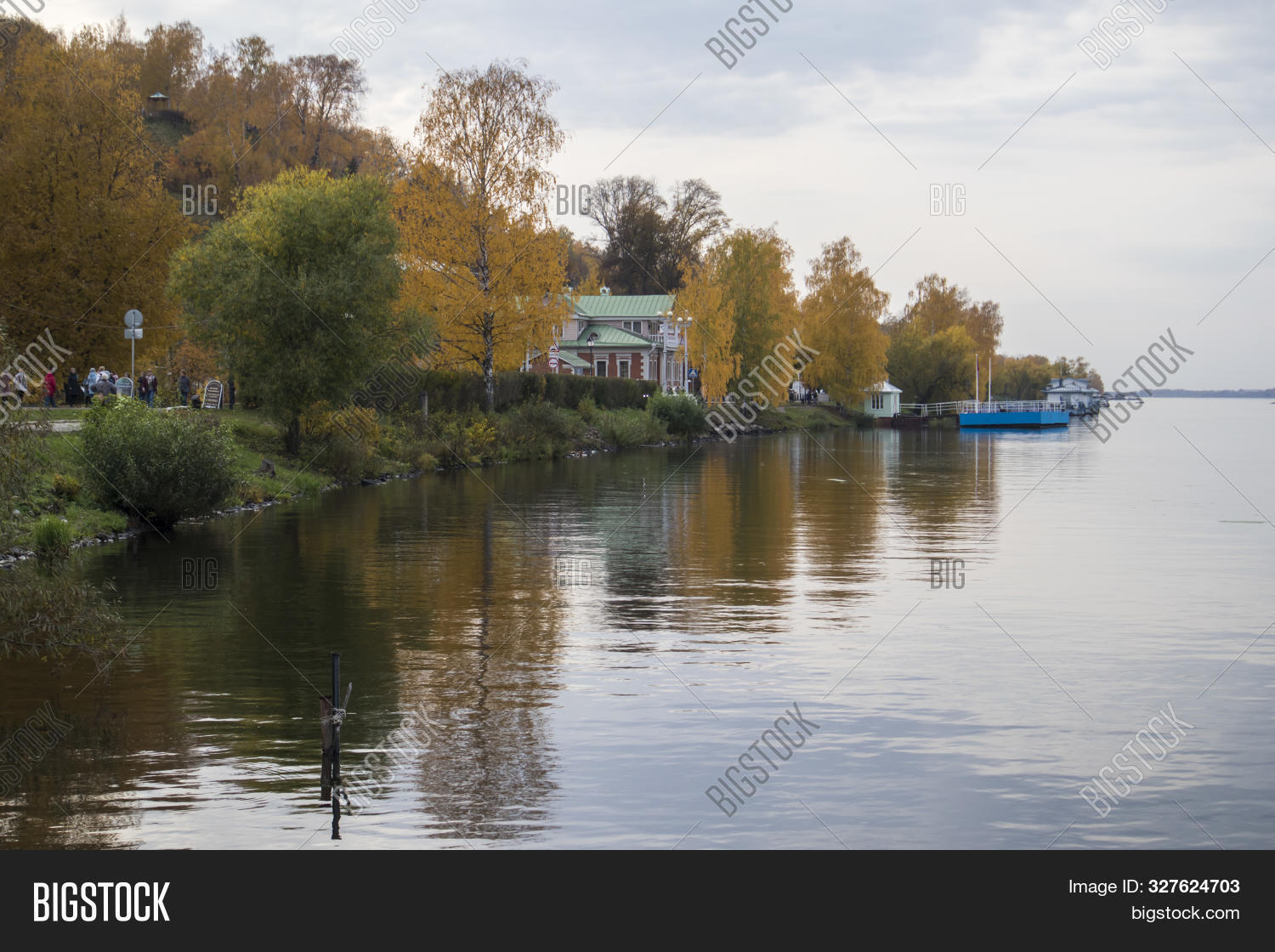 ancient,architecture,attraction,autumn,beauty,belfry,blue,building,cathedral,church,city,cityscape,coast,countryside,dome,exterior,fall,famous,gold,hill,historic,house,housing,ivanovo,landmark,landscape,levitan,medieval,mountain,nature,old,path,ples,plyos,river,rural,russia,temple,tourism,tower,town,travel,varvarinskaya,view,village,volga,voskresenskaya