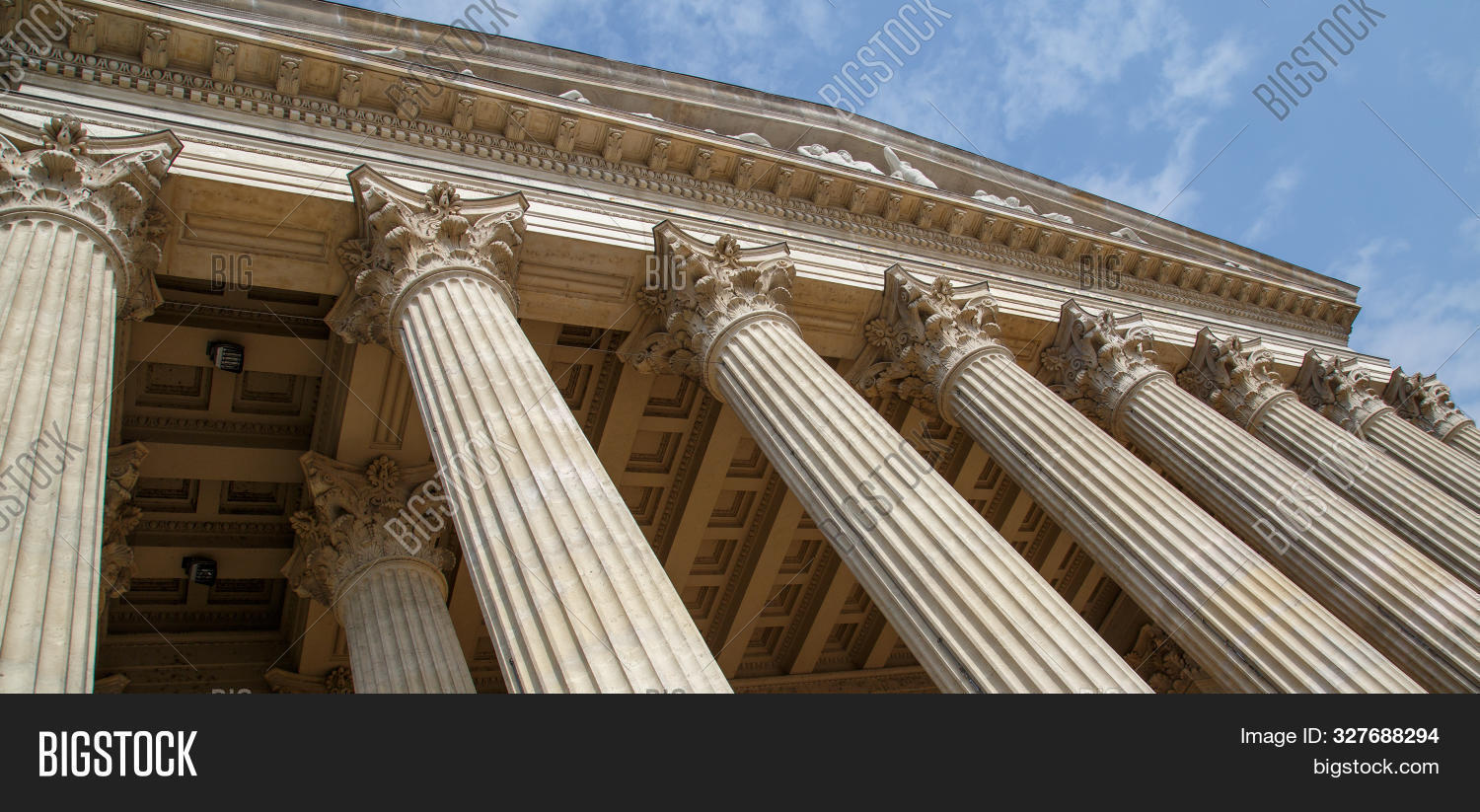 Vintage Old Justice Courthouse Column. Neoclassical colonnade with ...