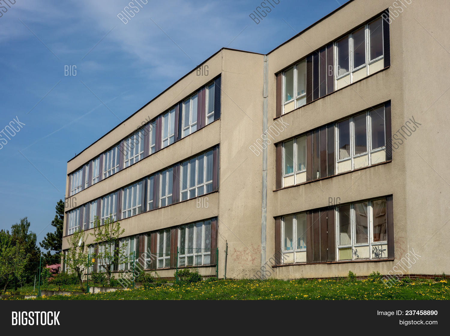 1980s,80s,apartment,architecture,block,brown,building,city,communism,communist,concrete,condition,construction,czech,design,eastern,era,europe,european,facade,havirov,office,old,original,republic,school,socialism,spring,style,town,typical,urban,window
