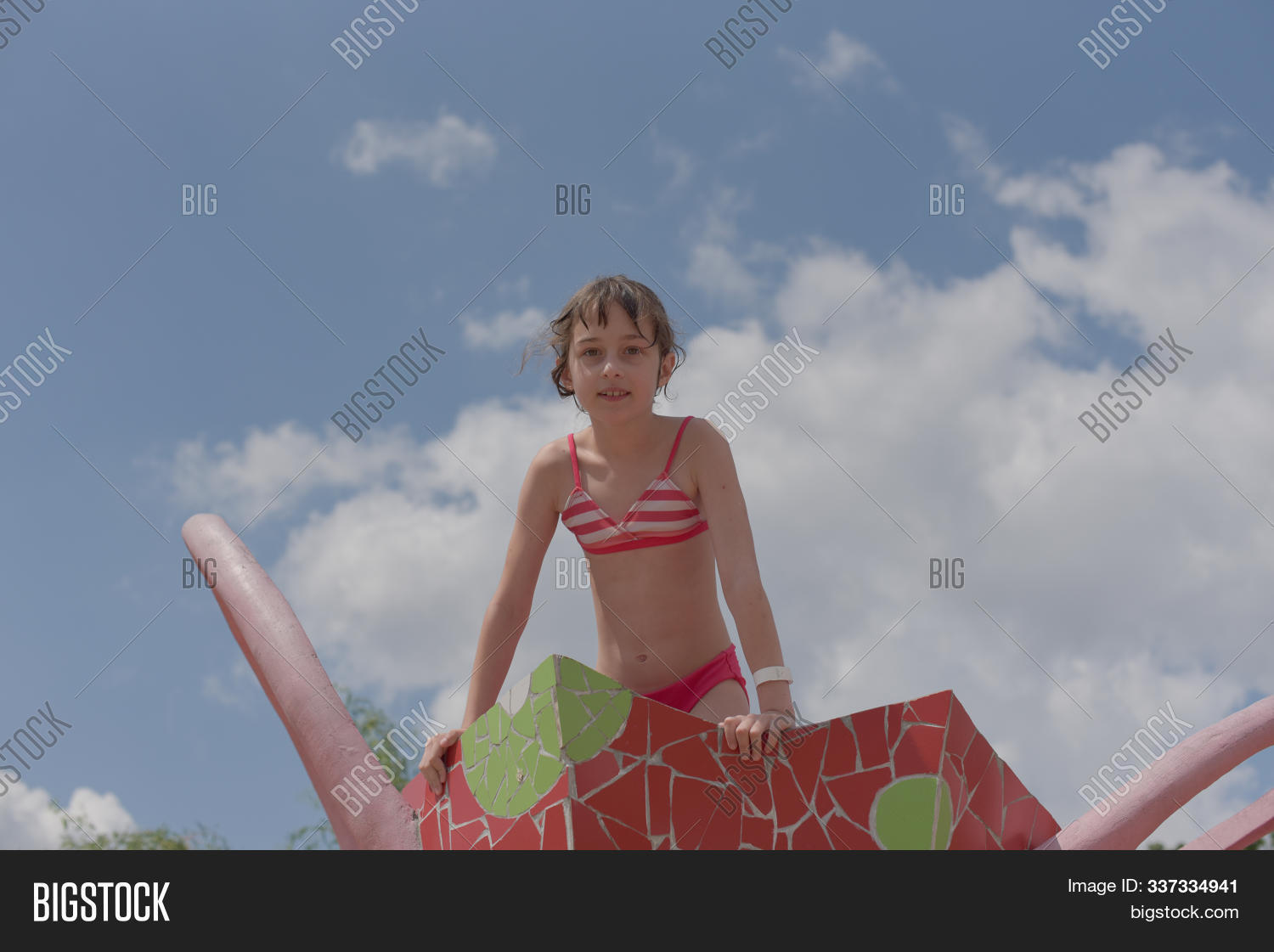 action,active,activity,aqua,aquatic,blue,caucasian,child,childhood,cute,dive,diver,droplets,enjoy,excited,expressions,eyes,face,fun,funny,girl,goggles,happiness,happy,health,healthy,kid,leisure,lifestyle,little,one,park,pool,portrait,recreation,reflection,refreshing,rest,sisters,smile,sport,submerged,summer,swim,swimmer,swimming-pool,under,underwater,water