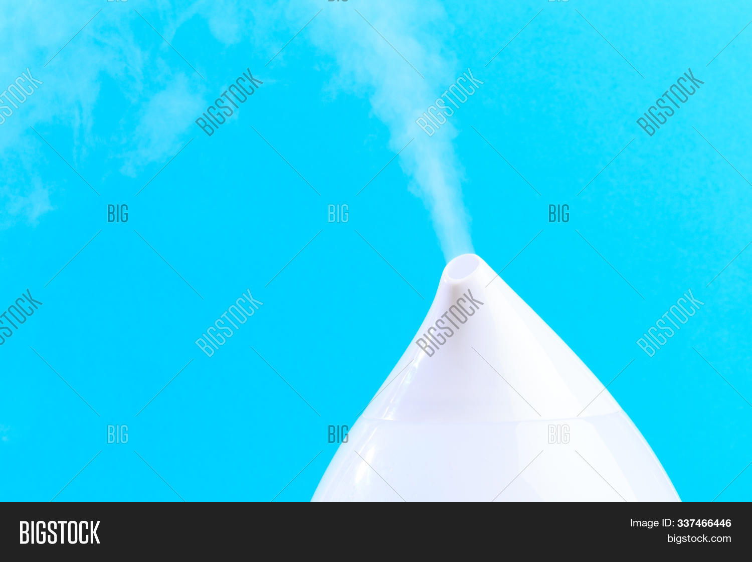 air,apartment,appliance,aroma,aromatherapy,aromatic,background,care,color,comfort,copy,device,diffuser,domestic,equipment,essential,fragrance,freshener,health,home,house,humidifier,indoors,inhalation,ionizer,modern,natural,nebulizer,object,oil,perfume,purifier,refreshing,room,scent,smell,spa,space,steam,table,text,therapy,treatment,turquoise,vaporizer,wall,wellness,wooden