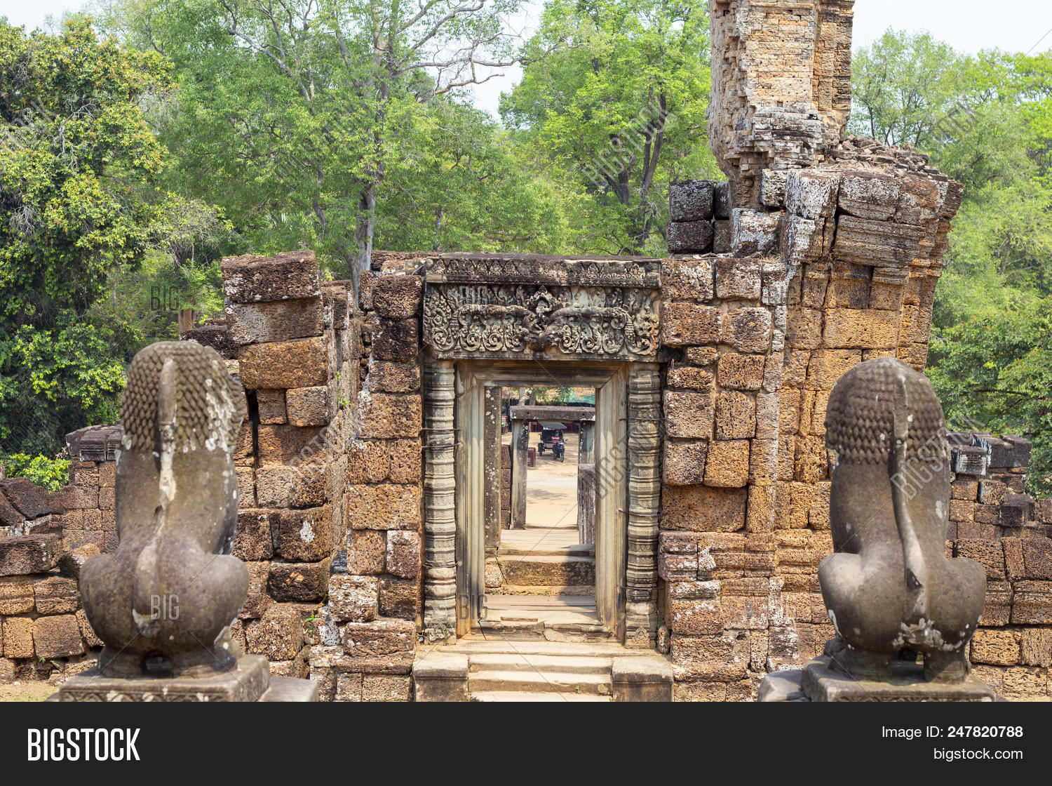abandoned,ancient,angkor,archaeology,architecture,asia,asian,buddhism,buddhist,building,cambodia,cambodian,cultural,culture,forest,greenery,heritage,hinduism,hinduist,historic,interest,jungle,khmer,landmark,landscape,lion,monument,mossy,old,outdoor,palace,park,photo,place,relief,religion,religious,ruin,shrine,sightseeing,statue,stone,temple,tourism,tourist,travel,tropical,wat