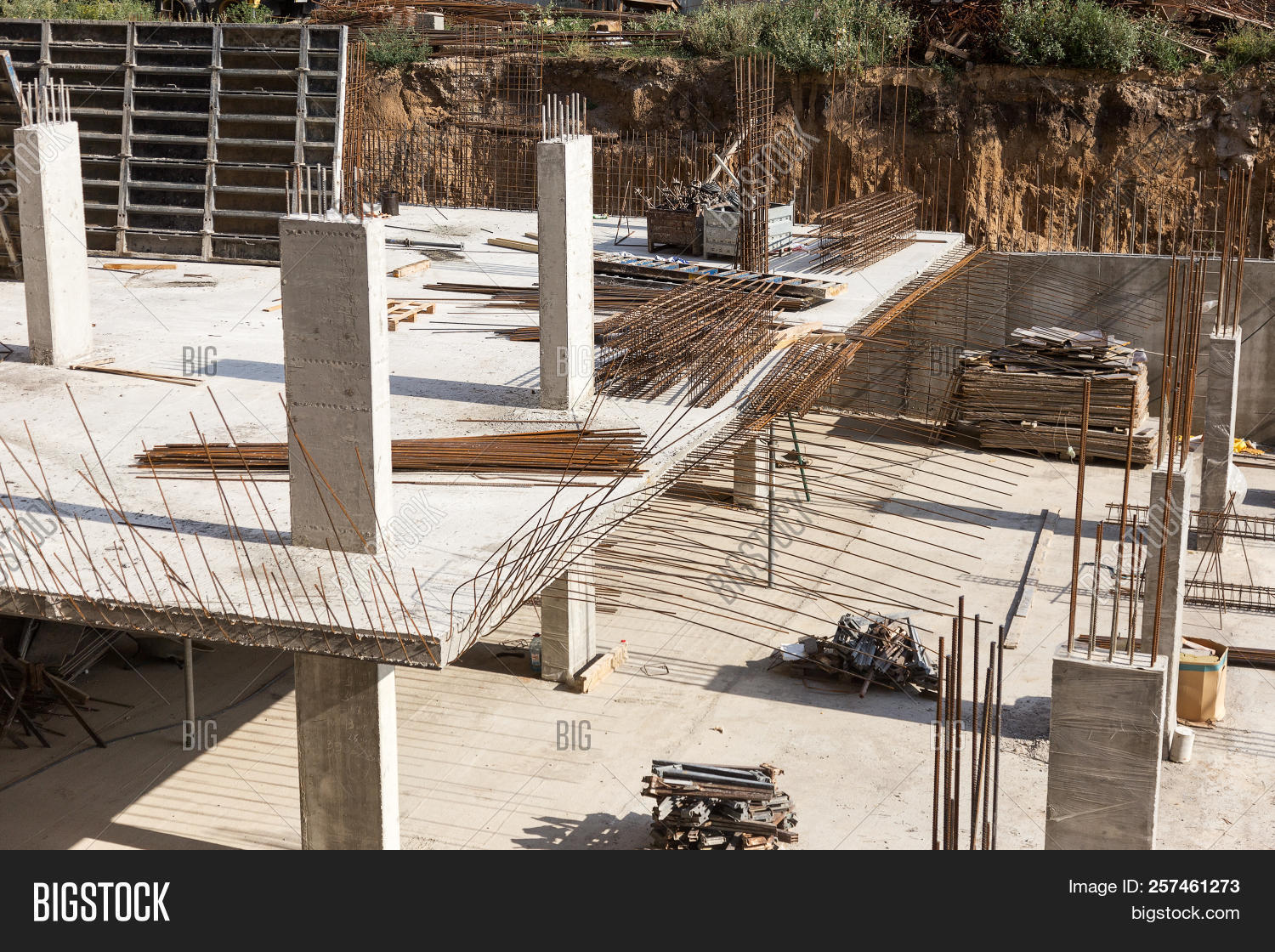architecture,beam,block,build,builder,building,cement,column,commercial,concrete,construction,design,development,engineering,exterior,formwork,frame,height,high,home,house,housing,industrial,industry,lifting,load,metal,modern,mold,post,rebar,reinforce,reinforcement,residence,scaffolding,site,slab,steel,strong,structure,support,tall,truss,vertical,wall,work,worker,workman
