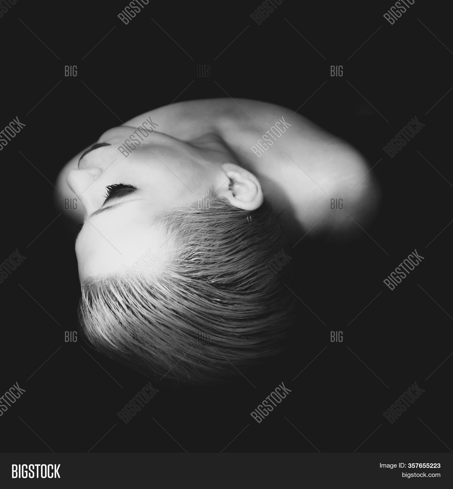 black, 																					white, 																					portrait, 																					face, 																					young, 																					girl, 																					woman, 																					background, 																					model, 																					make-up, 																					style, 																					fashion, 																					beautiful, 																					dark, 																					female, 																					caucasian, 																					beauty, 																					luxury, 																					eye, 																					sensuality, 																					lip, 																					constructed, 																					skin, 																					cute, 																					facial, 																					hair, 																					studio, 																					feather, 																					complexion, 																					people, 																					healthy, 																					person, 																					honed, 																					smoky, 																					glamour, 																					concept, 																					toned, 																					closeup, 																					head, 																					styling, 																					expression, 																					cosmetic, 																					adult, 																					luxurious, 																					pretty, 																					lipstick, 																					bw, 																					bnw