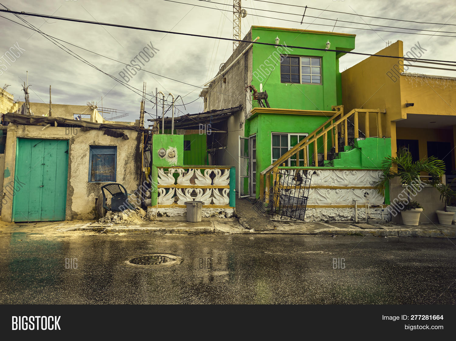 Cancun,Isla,Mujeres,alley,architecture,beach,caribbean,characteristic,cityscape,colorful,colors,country,destination,green,house,island,mexico,nature,of,palaces,photography,place,poor,poverty,starde,street,tourist,travel,vacation