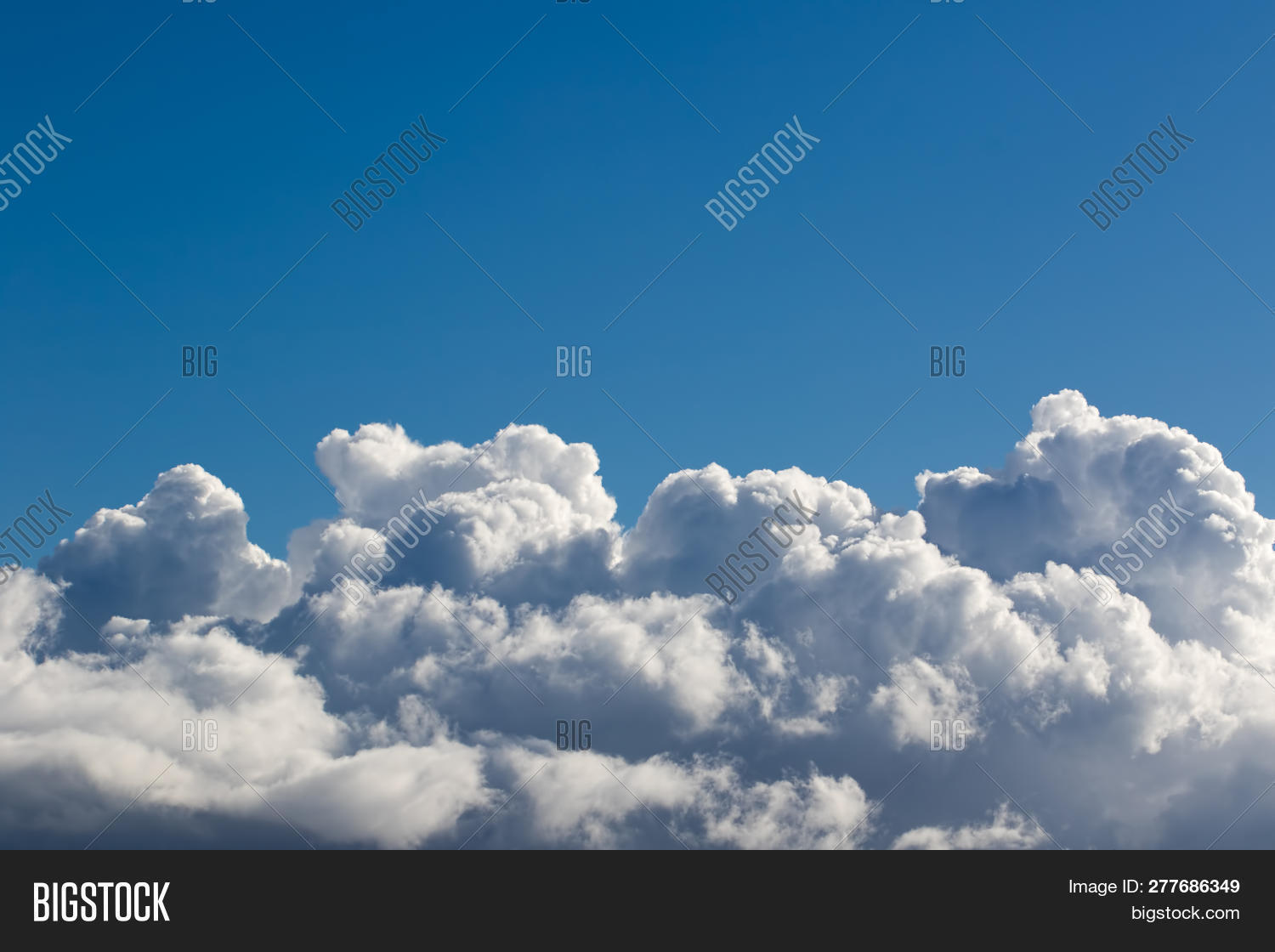 abstract,air,atmosphere,background,bank,beautiful,blue,border,cloud,cloudscape,copy-space,cotton,cumulonimbus,cumulus,edge,environment,fluffy,image,level,low,mountainous,nature,pattern,pretty,sky,stratocumulus,texture,top,weather,white