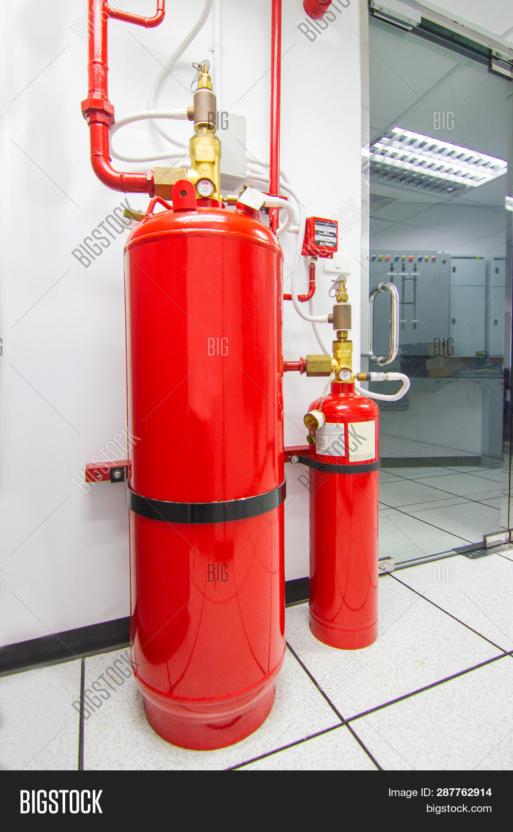 Fm 0 Suppression Systems Chemical Tank Used For Extinguishing Fm0 Gas Flooding System Gas Sup Image Stock Photo