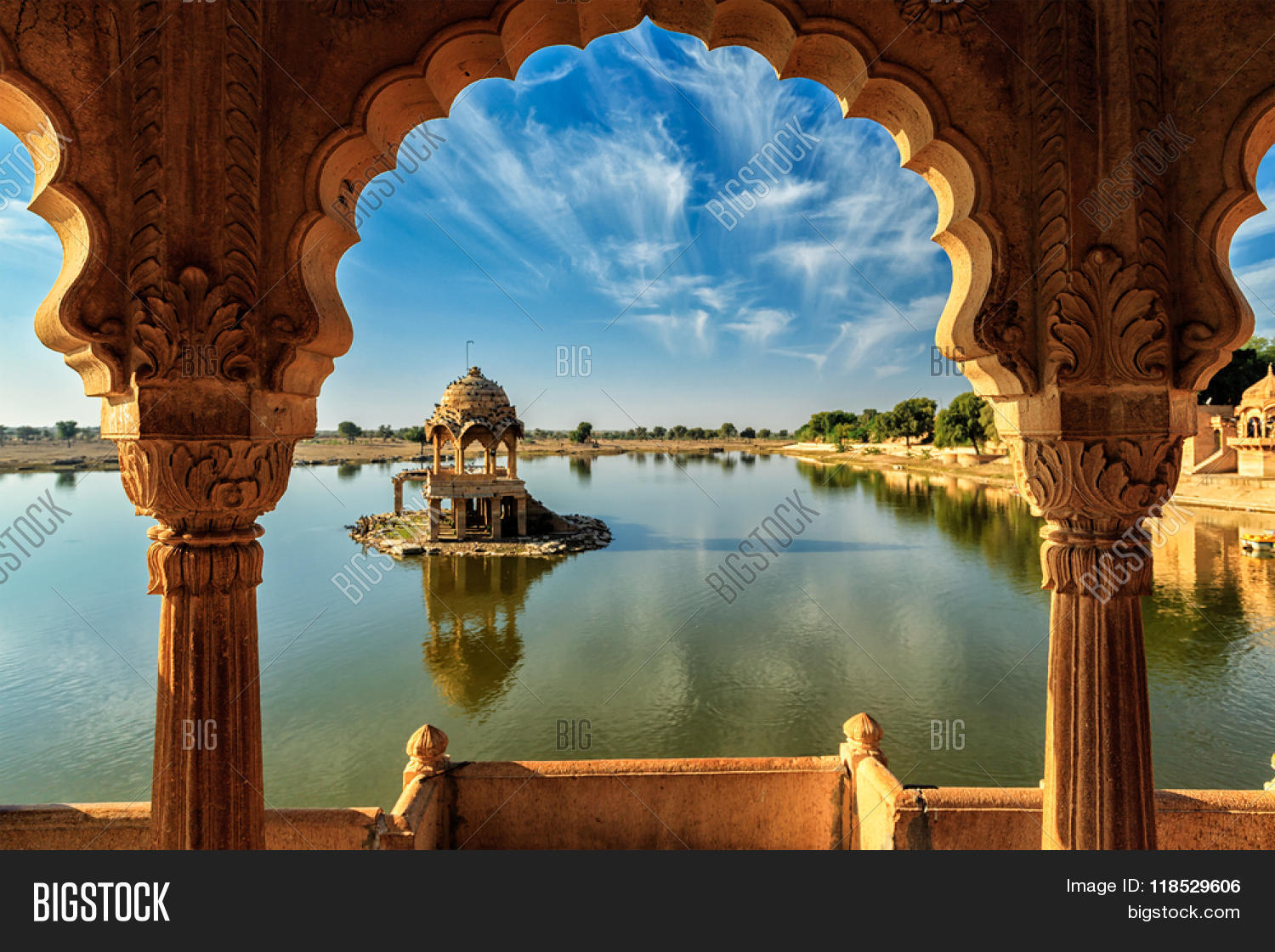 arch,arched,architectural,architecture,artificial,attraction,cloud,cloudiness,day,daylight,detail,gadi,india,indian,jaisalmer,lake,land,landscape,nature,outdoors,pavillion,rajasthan,reservoir,sagar,scenery,sightseeing,sky,summerhouse,tourism,tourist,travel,water