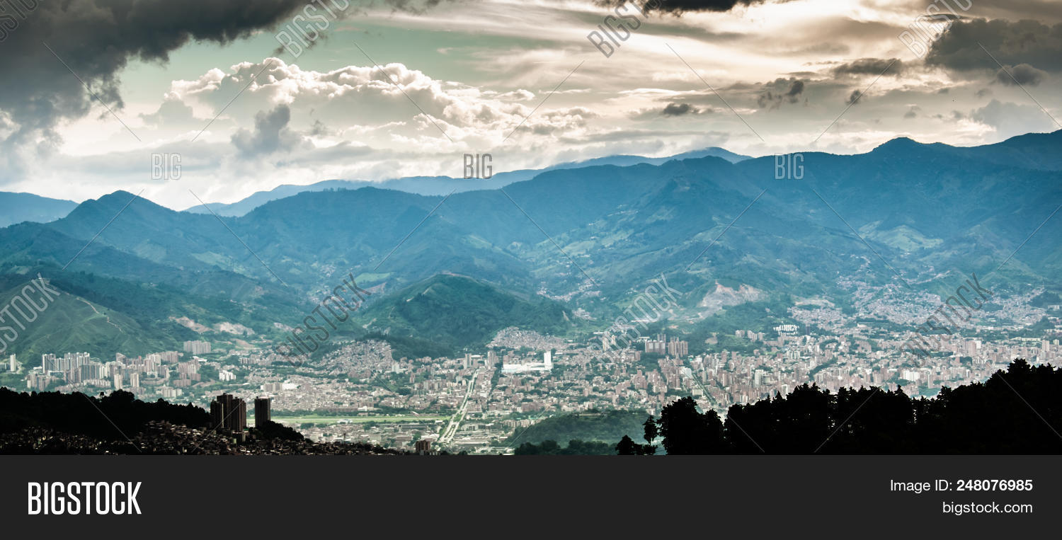Atardecer,Cielo,Cityscape,Ciudad,Dorado,Golden,Hour,Medellin,Panoramica