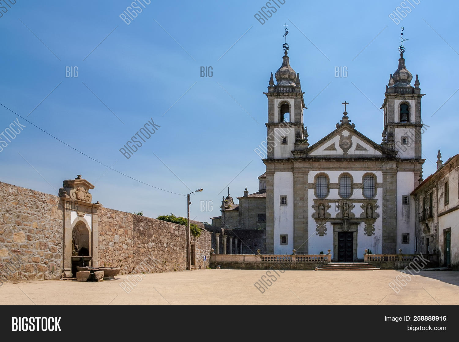 18th century,amares,architecture,baroque,building,catholic,christian,church,convent,europe,minho,monastery,monument,portugal,portuguese,religion,religious,rendufe,santo andre de rendufe