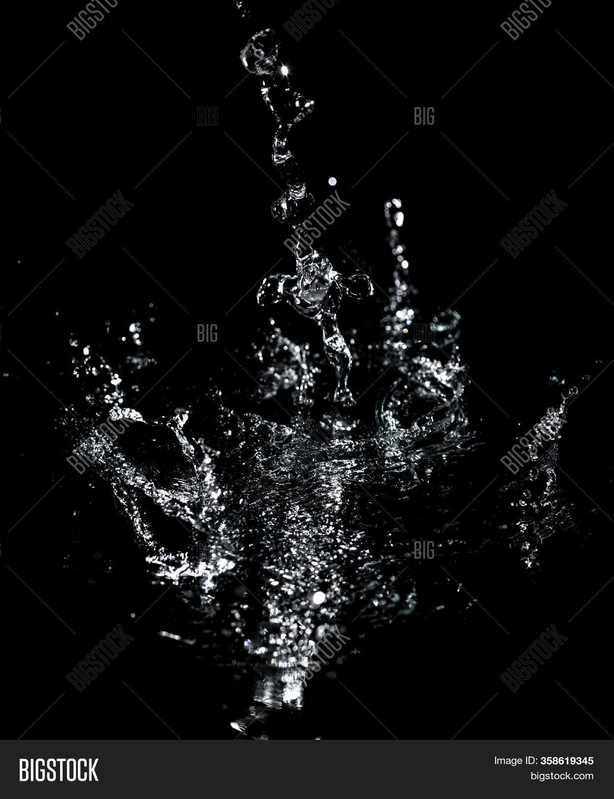 water, 																					black, 																					abstract, 																					rain, 																					blue, 																					drop, 																					christmas, 																					sky, 																					light, 																					texture, 																					glass, 																					wet, 																					snow, 																					night, 																					pattern, 																					bright, 																					fountain, 																					spray, 																					star, 																					white, 																					window, 																					winter, 																					space, 																					design