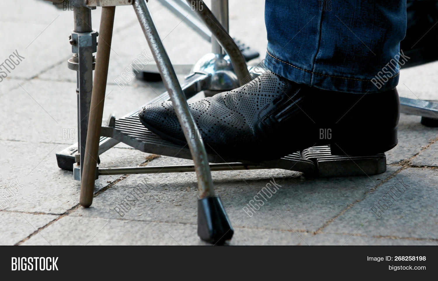 acoustic,artist,autumn,background,band,beat,black,boots,closeup,concert,cymbal,device,drum,entertainment,equipment,fashion,feet,foot,footpedal,footwear,guitar,guitarist,instrument,jazz,jeans,leather,lifestyle,live,male,man,metal,music,musical,musician,outdoor,outside,pedal,percussion,perforated,performance,person,press,record,reverb,rhythm,set,shoe,singer,sound,street