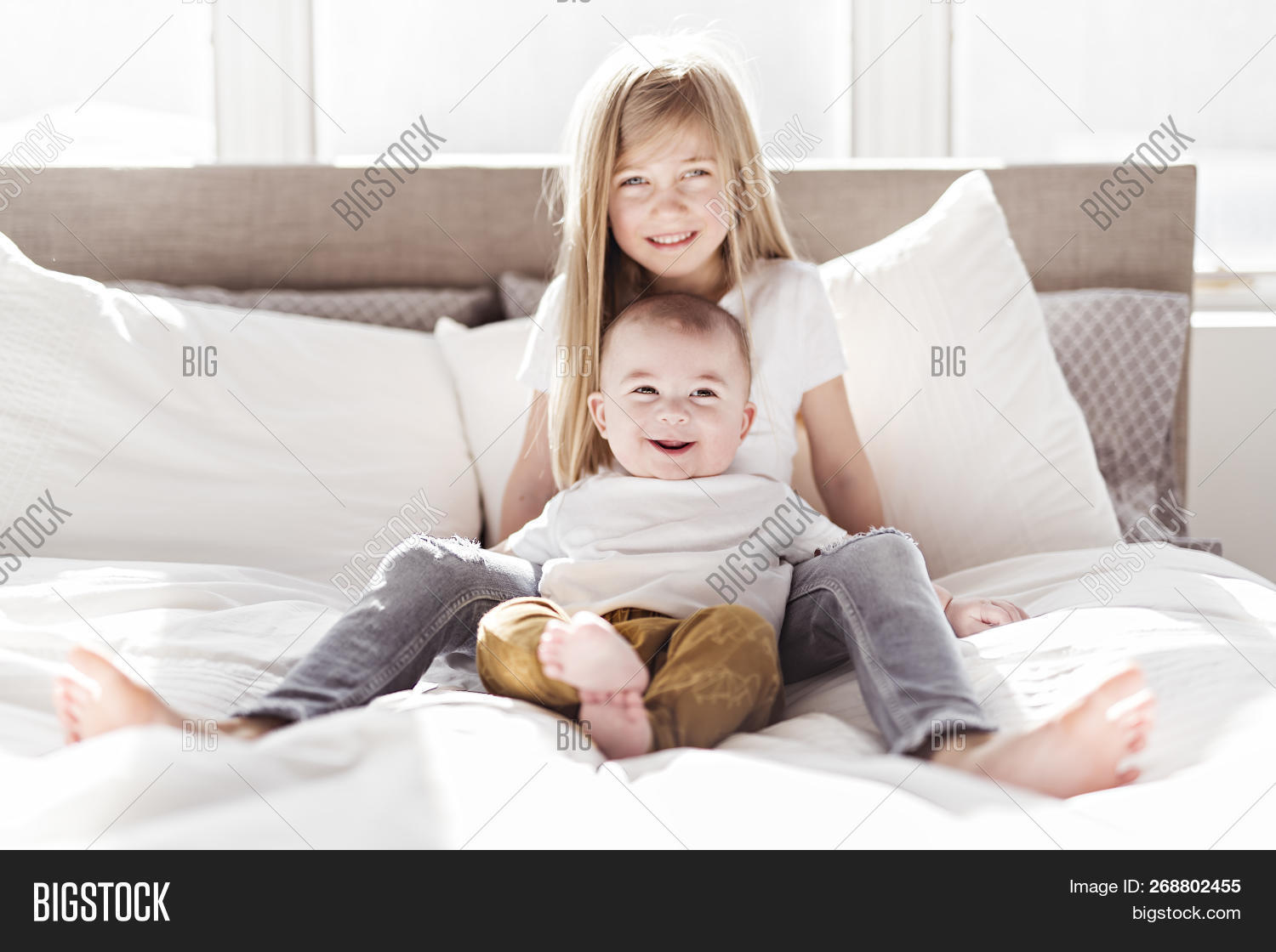 baby,bed,bedroom,blanket,born,boy,brother,brothkiss,child,complicity,crib,diaper,family,five,fun,funny,girl,happy,home,infant,kid,knitted,lifestyle,little,love,month,new,newborn,nursery,people,pillow,portrait,preschooler,sheet,sibling,sister,sit,sleeping,small,smile,soft,son,tender,toddler,white,young