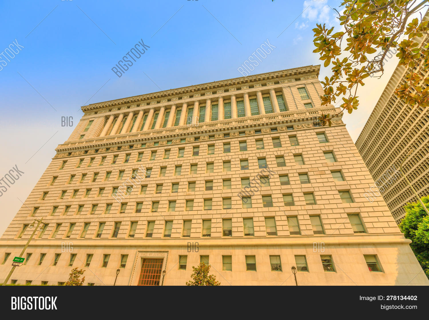 america,american,angeles,antique,architecture,area,blue,bottom,building,ca,california,center,city,cityscape,county,court,courthouse,day,destination,district,downtown,exterior,front,government,hall,historic,justice,la,landmark,local,los,metropolis,metropolitan,municipal,of,office,old,perspective,scene,southern,states,structure,sunny,tourism,town,travel,united,urban,usa,view