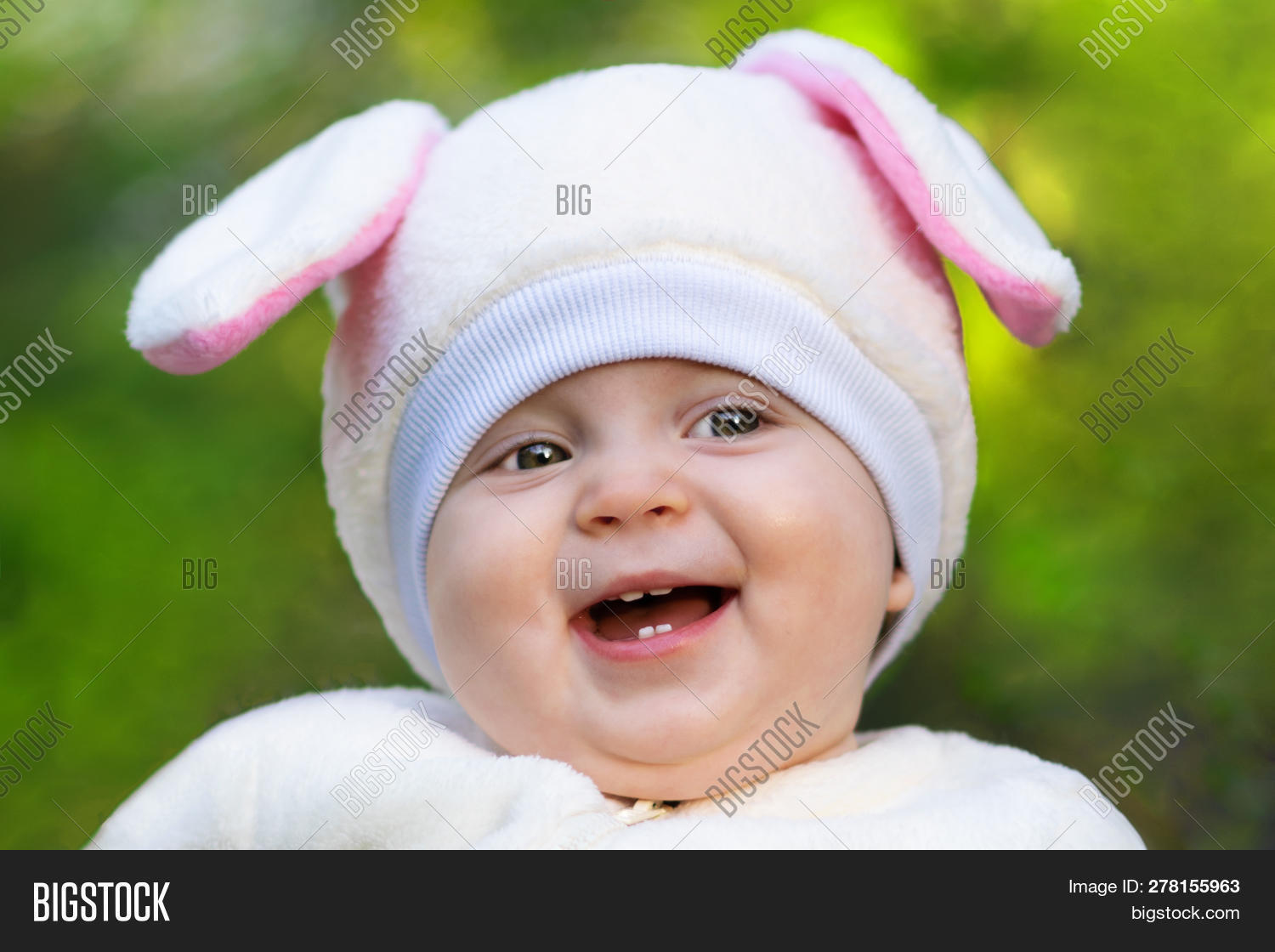Caucasian,adorable,baby,beautiful,bunny,cheeks,cheerful,child,childhood,chubby,close-up,costume,cute,day,ear,easter,emotion,face,fat,female,funny,girl,happiness,happy,hare,hat,infant,joy,kid,laugh,little,one,outdoor,park,plump,portrait,pretty,pudgy,rabbit,small,smile,smiling,suit,toddler,tooth,white