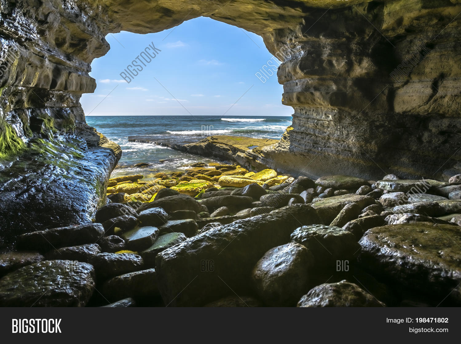 The Beautiful Rock Cave At Sea In La Jolla California An Algae Beach