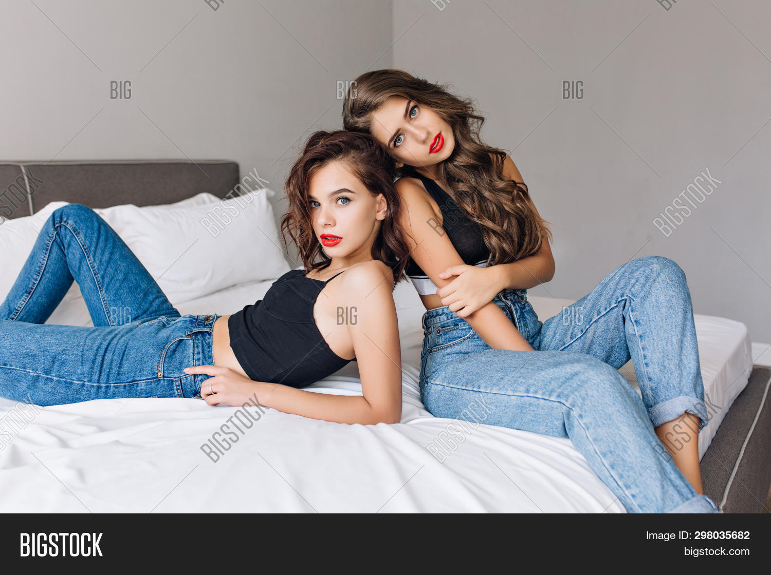 T-shirt,amazing,apartment,attractive,beautiful,beauty,bed,blue,brunette,charming,cheerful,city,comfort,comfortable,cool,cozy,day,early,enjoy,fashion,fashionable,female,figure,girls,hair,indoors,interior,jeans,joy,joyful,laying,models,modern,morning,pretty,red,relax,relaxation,relaxing,rest,sexy,slim,sportive,stylish,two,urban,white,woman,young