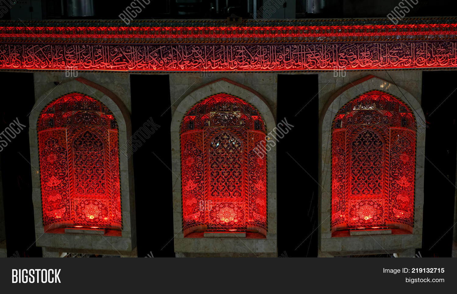 adventure,allah,arabic style,arbaeen,arch,architecture,art,asia,backgrounds,celebration event,city,copy space,cultures,decoration,design,eid-ul-fitr,facade,god,greeting card,indigenous culture,iran,iraq,islam,karbala,middle eastern ethnicity,minaret,monument,mosque,muslim,najaf,night,praying,ramadan,religion,shi'ite islam,shrine,silhouette,sky,spirituality,tourism,tower,travel