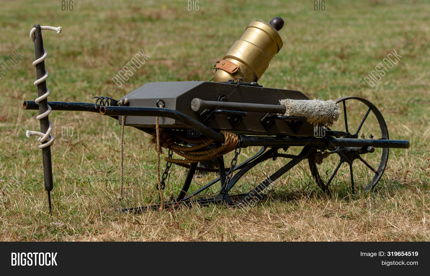 American,Cannon,Civil,Closeup,USA,antique,artillery,battle,battlefield,close,confederate,conflict,copyspace,field,grass,gun,gunfire,historic,historical,history,military,nobody,old,outdoors,outside,period,re-enactment,reenactment,side,union,up,view,vintage,war,warfare