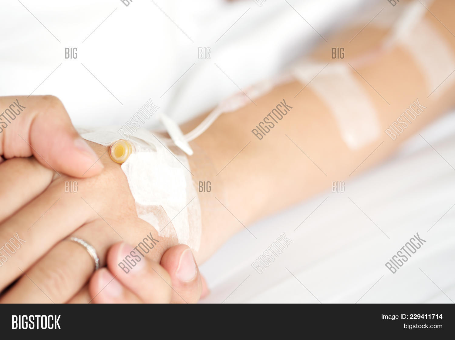 aid,bad,beautiful,bed,blue,bright,care,clinic,clinical,close,comforting,concept,doctor,dying,empathy,encouragement,female,friendly,girl,hand,health,healthcare,holding,home,hope,hospital,infusion,injection,intravenous,iv,lifestyle,man,medical,medicine,news,nurse,patient,people,person,recovery,saline,solution,support,treated,trust,up,visit,white,woman,young