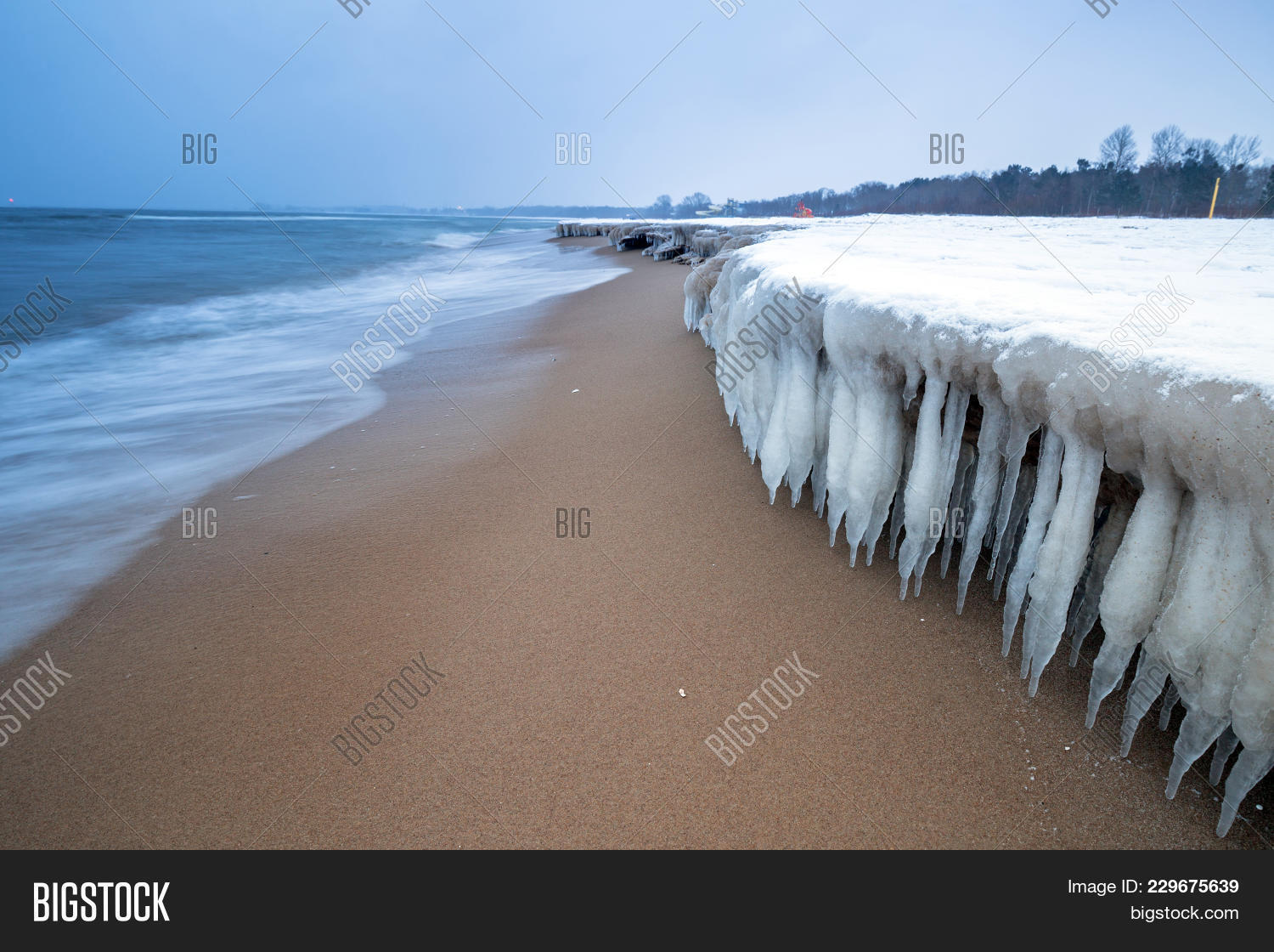 baltic,bay,beach,beautiful,blue,brzezno,calm,clear,coast,cold,dawn,dusk,europe,forecast,frozen,gdansk,holiday,horizon,ice,icy,idyllic,lamp,landscape,nature,ocean,outdoor,peaceful,pier,poland,promenade,reflection,scene,scenery,sea,seascape,seaside,shore,snow,snowy,storm,tourism,travel,twilight,vacation,view,water,wave,weather,winter