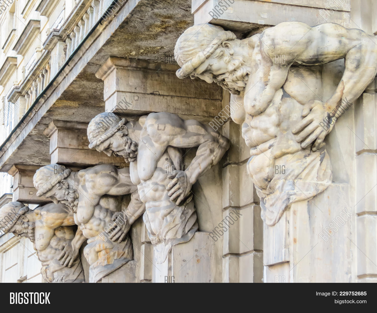 architecture,art,atlant,atlas,building,facade,face,famous,male,marble,men,monument,mythology,old,palace,portico,sculpture,statue,stone,tyszkiewicz-potocki,warsaw