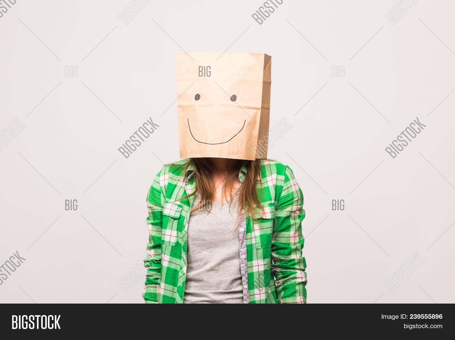abode,above,agency,anonymous,background,box,cardboardbox,carpet,carton,caucasian,cheerful,communication,couch,couple,domicile,drawing,emoticon,face,female,fun,funny,girl,good,hands,happy,head,household,humorous,icon,indoors,lounge,love,positive,silly,sitting,smile,smiling,studio,together,wearing,white,woman