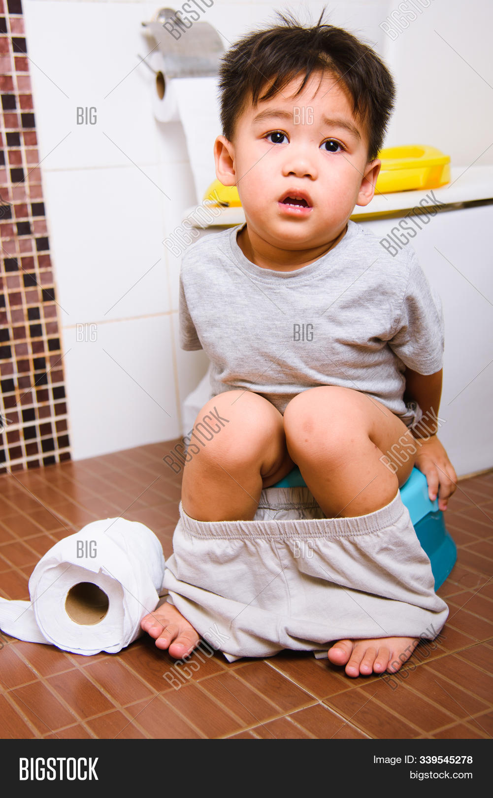 2-3,adorable,asia,asian,baby,bath,bathroom,beautiful,boy,caucasian,caucassian,cheerful,child,childhood,cute,diaper,expression,fun,funny,happy,health,home,humor,indoor,infant,joy,kid,leg,little,looking,male,messing,paper,people,person,play,playful,rolls,room,sit,smile,thailand,toddler,toilet,toilet-paper,towel,white,years,young