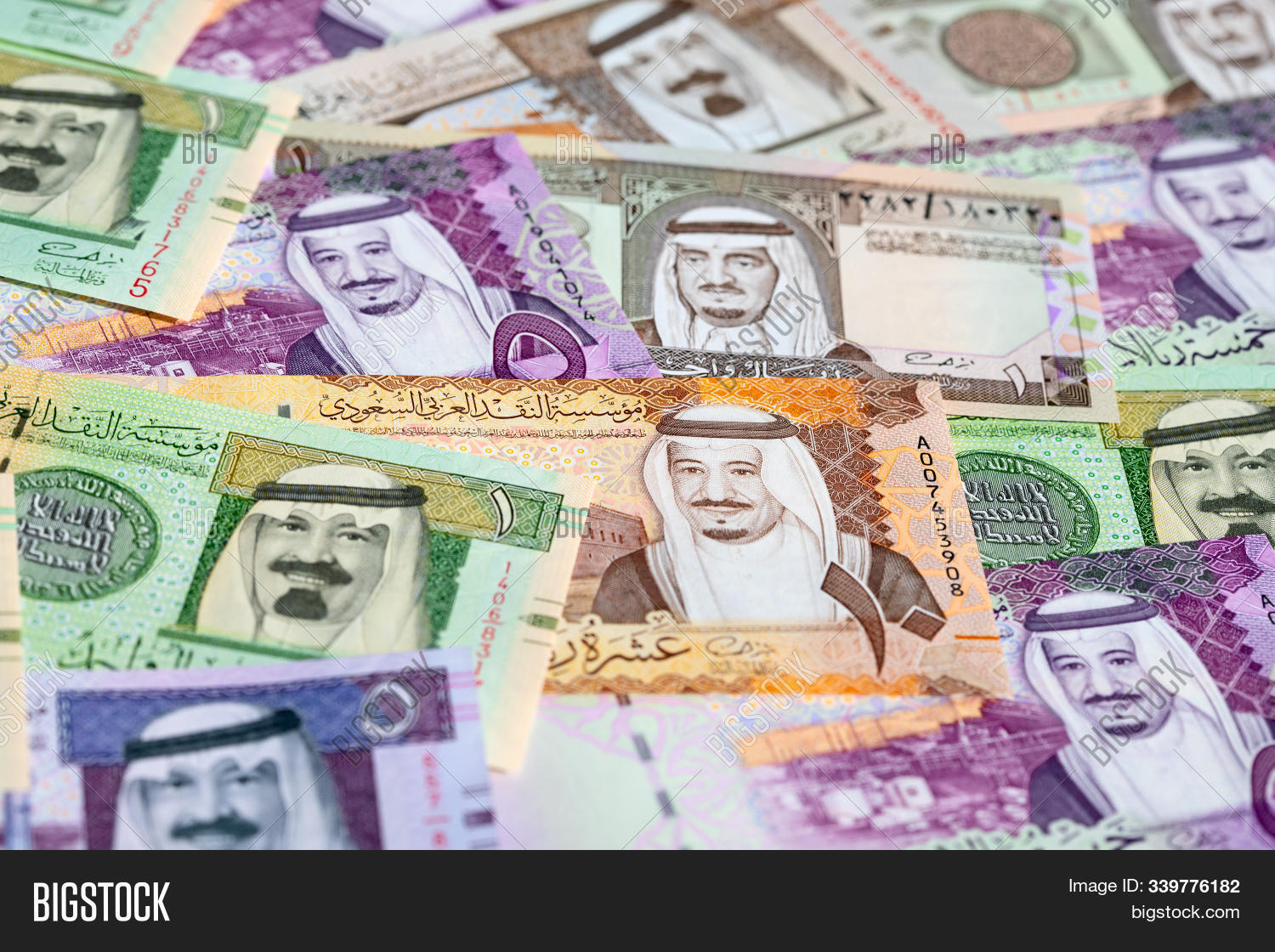 abdulaziz,abdullah,arabia,background,bank,banking,banknote,bill,bin,blood,business,buy,cash,commerce,credit,currency,debt,economy,exchange,fahd,faisal,finance,financial,foreign,gcc,gulf,international,investment,iran,iraq,khalid,king,kingdom,market,money,note,oil,paper,rich,riyadh,riyal,salman,saud,saudi,savings,south,success,trade,wealth