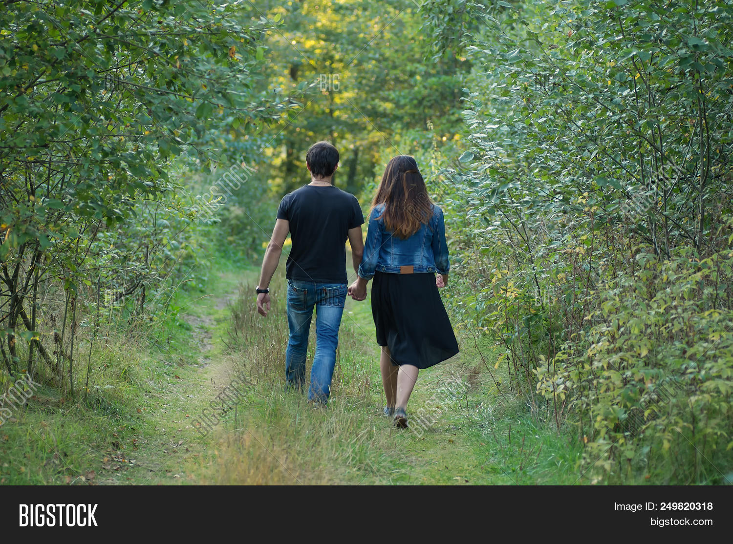 adventure,autumn,back,backpacking,beautiful,boy,boyfriend,couple,female,fiance,forest,girl,girlfriend,grass,green,hands,happiness,happy,hike,hiker,journey,landscape,leisure,leisurely,lifestyle,love,male,man,nature,panorama,panoramic,park,path,people,relationship,road,romantic,scenic,together,togetherness,trekking,two,vacation,walk,walking,woman,wood,young
