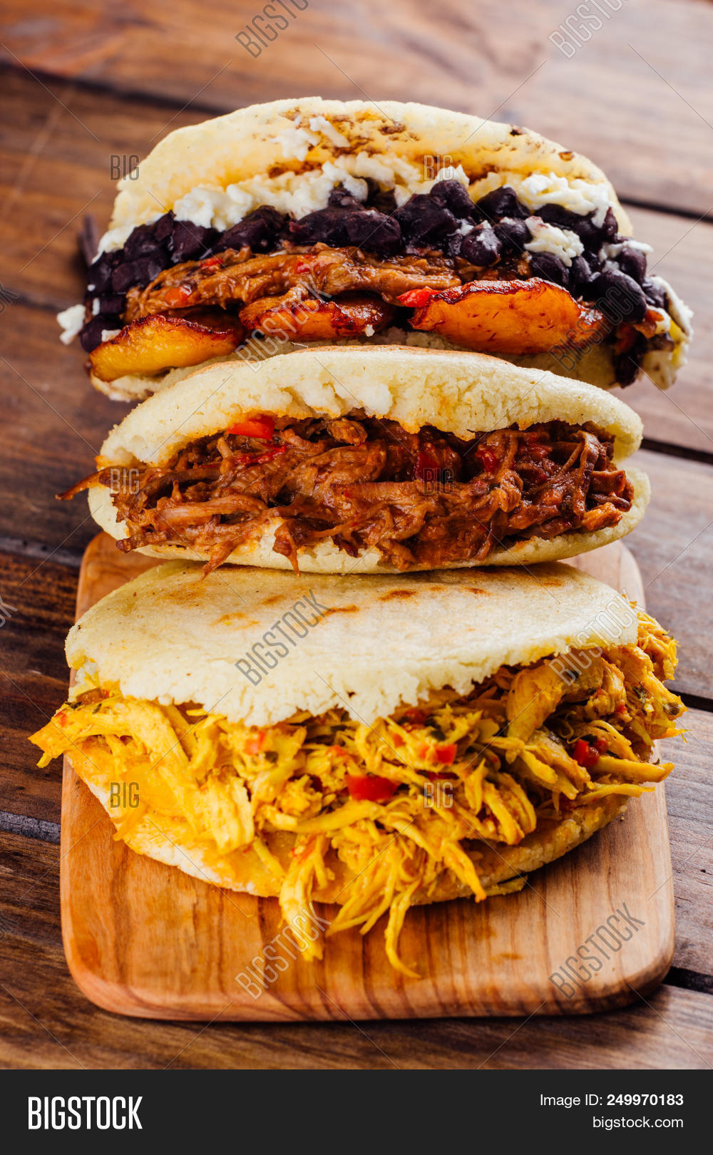 Chicken,american,arepa,beans,beef,black,bread,breakfast,cheese,colombian,corn,criollo,culture,delicious,dinner,dough,food,frame,homemade,ingredient,latin,lunch,meal,meat,mechada,nutrition,pabellon,protein,snack,stuffed,tasty,traditional,typical,venezuela,venezuelan