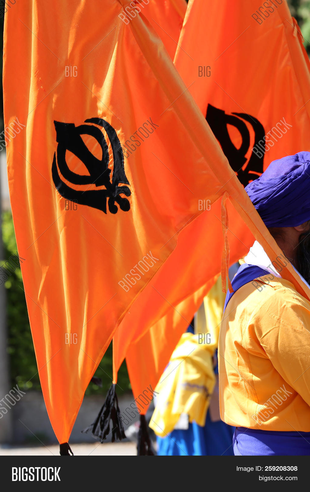 Kirtan,Nagar,emblem,ensign,flag,guru,khanda,kirpan,nagarkirtan,nanak,nishan,orange,punjab,religion,sikh,sikhi,sikhism,symbol,wave,waving